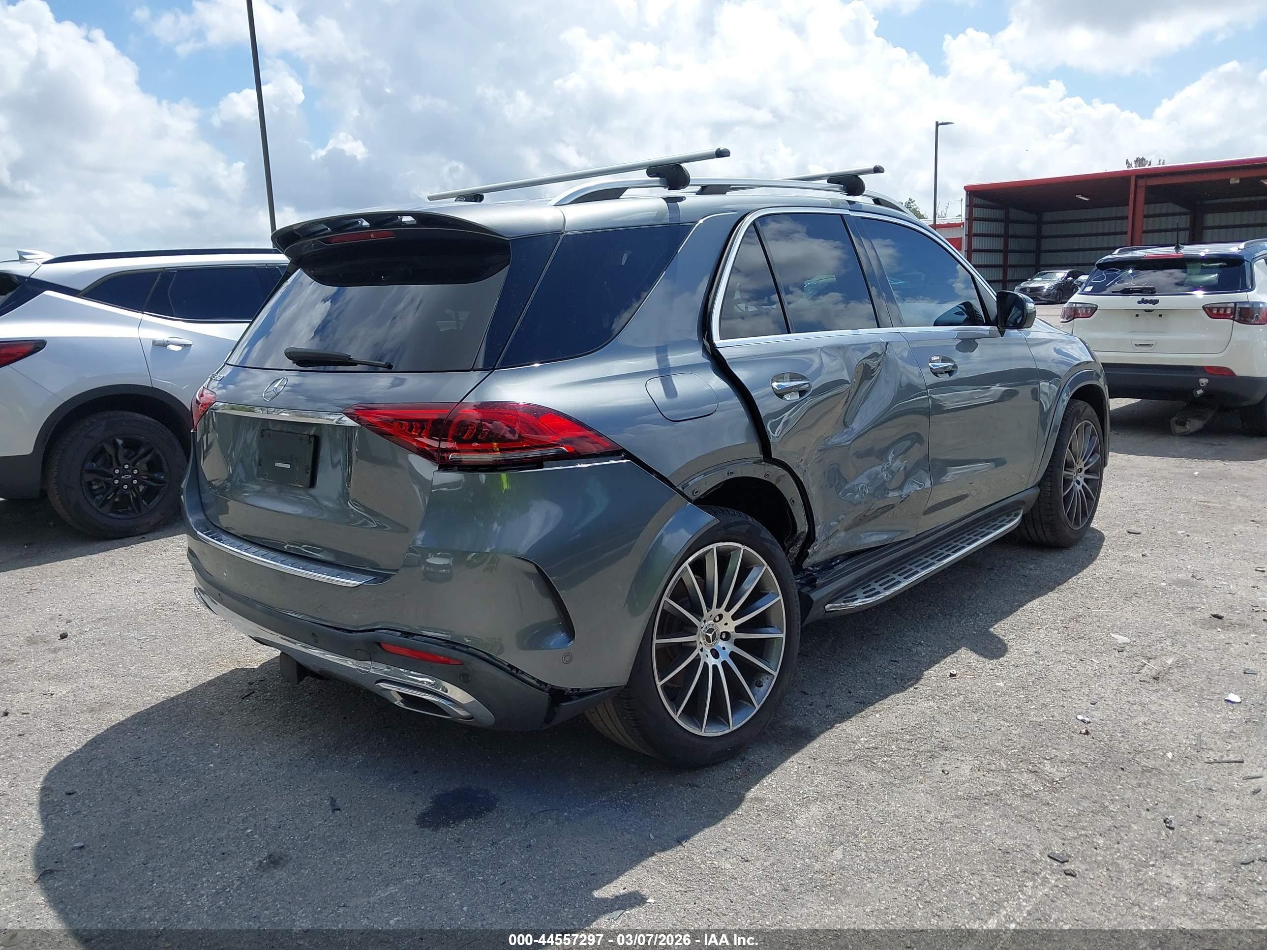 MERCEDES-BENZ GLE image 4