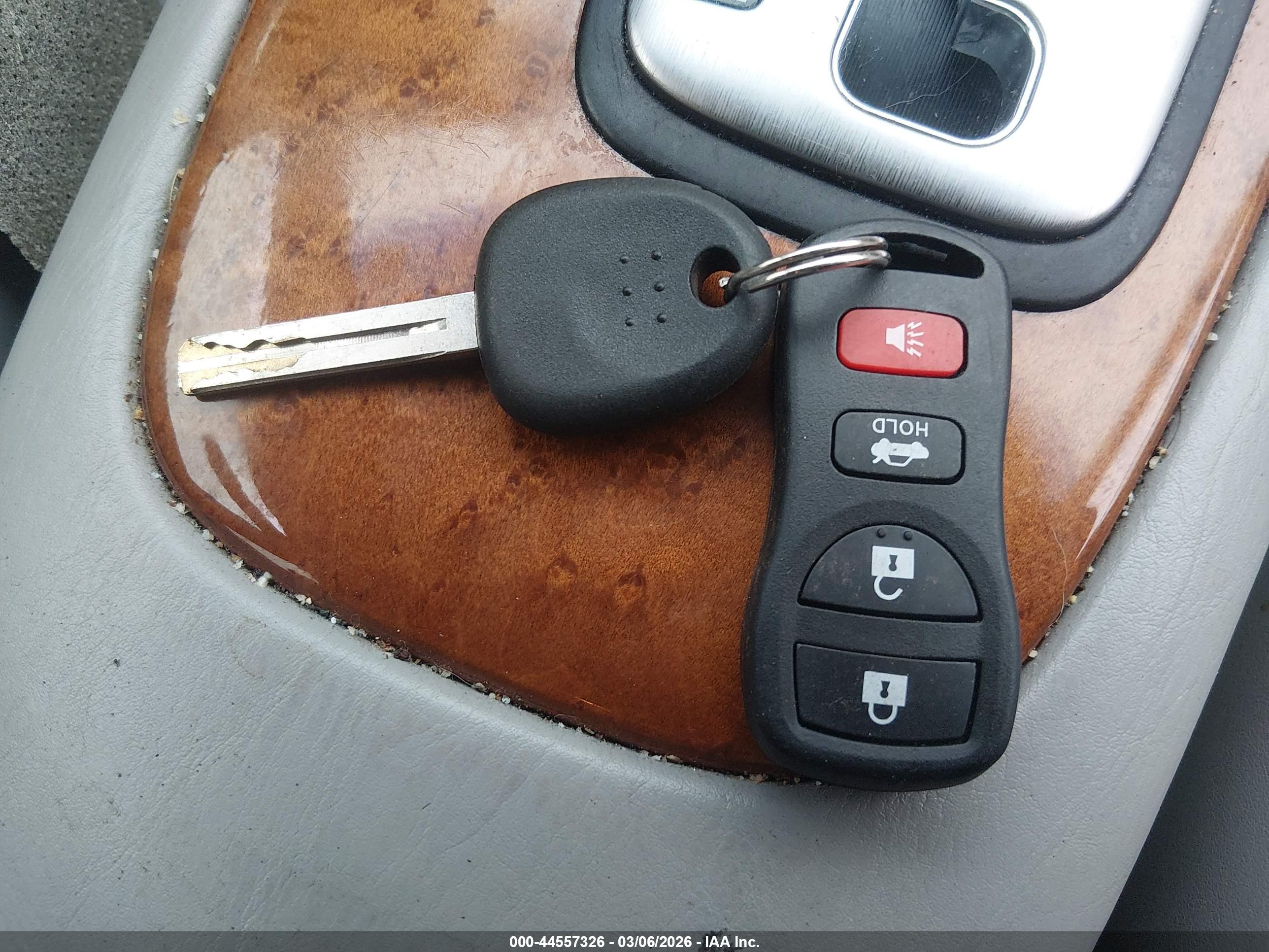 LEXUS ES image 11