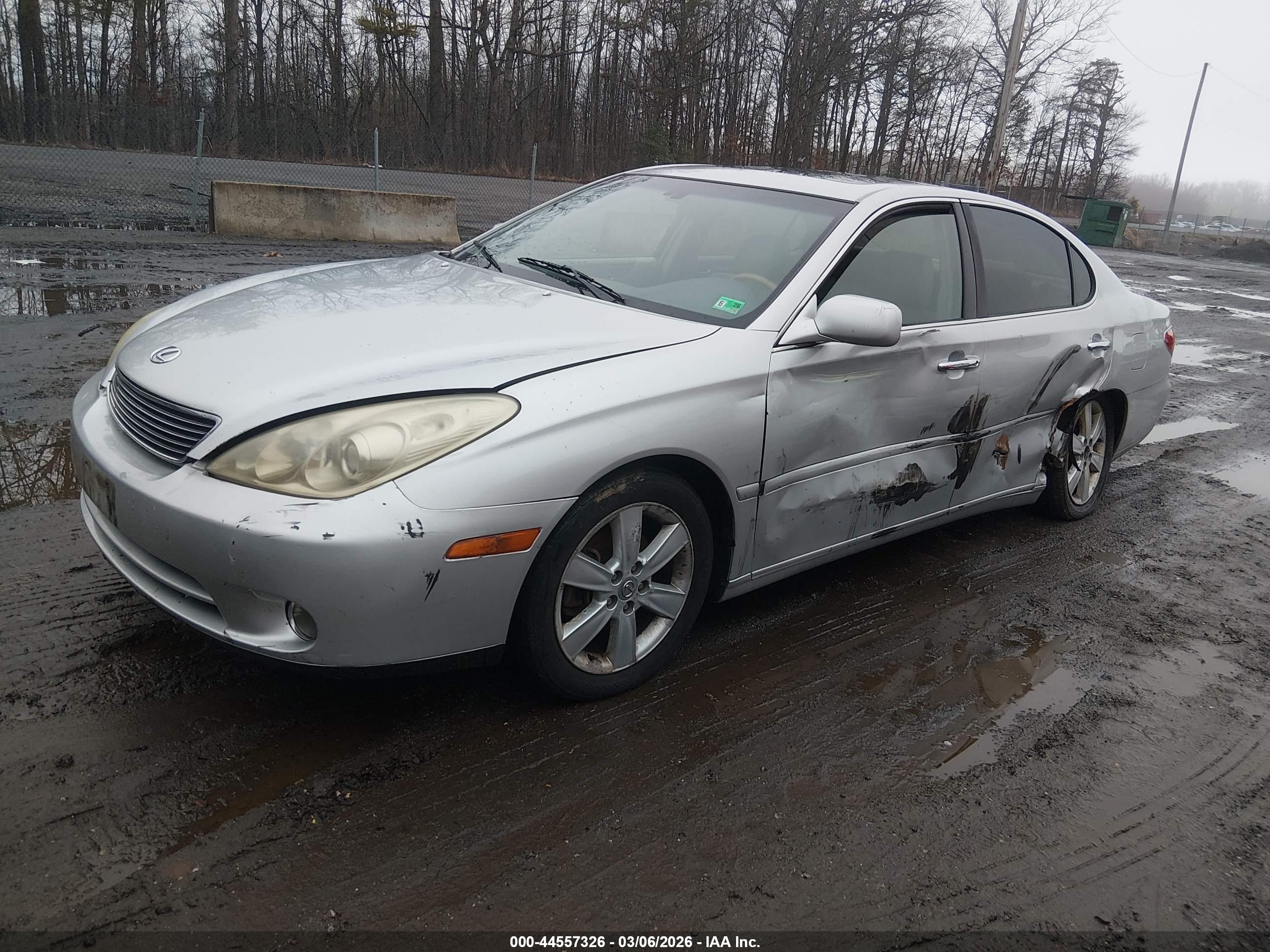 LEXUS ES image 2