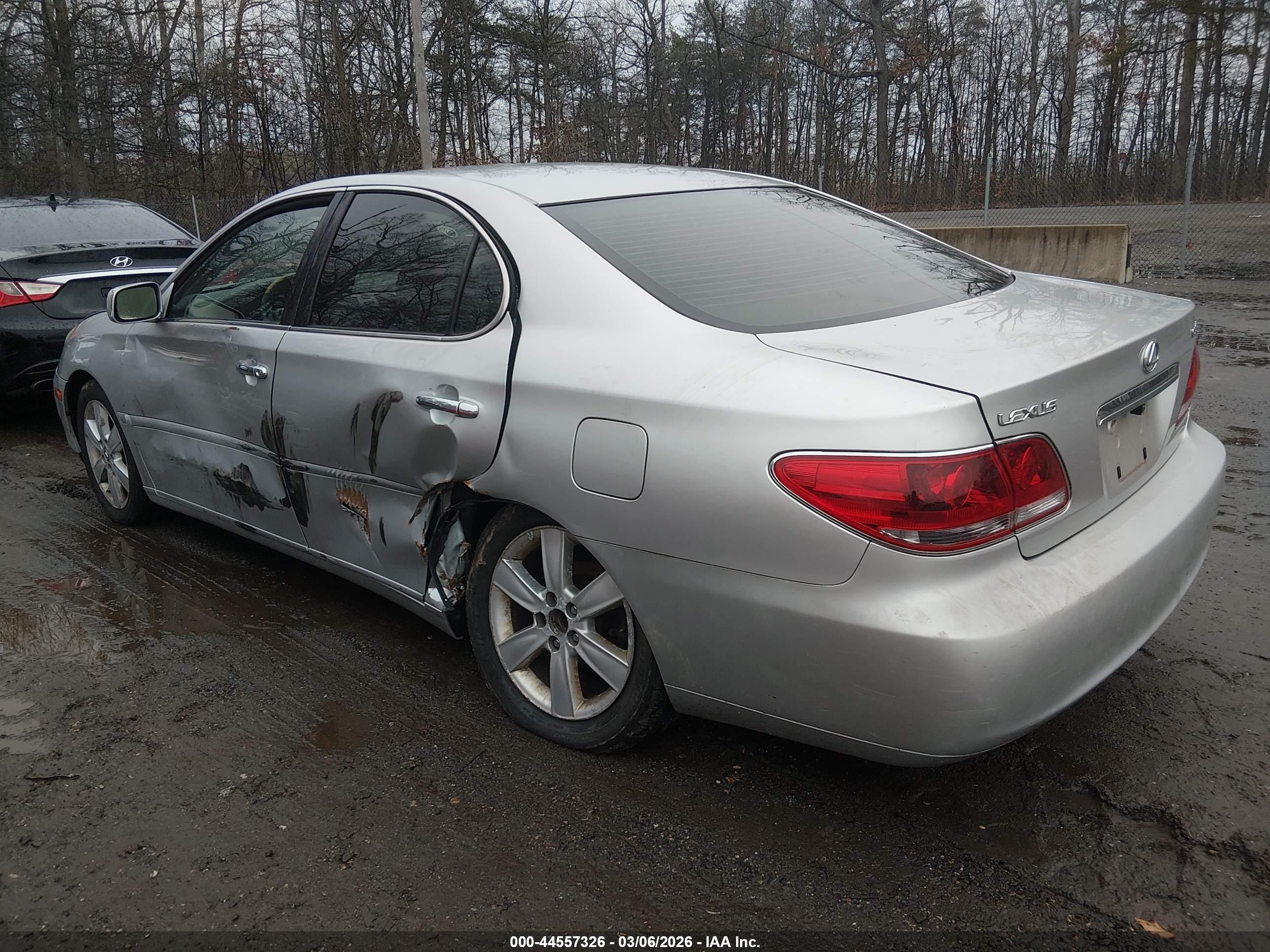 LEXUS ES image 3