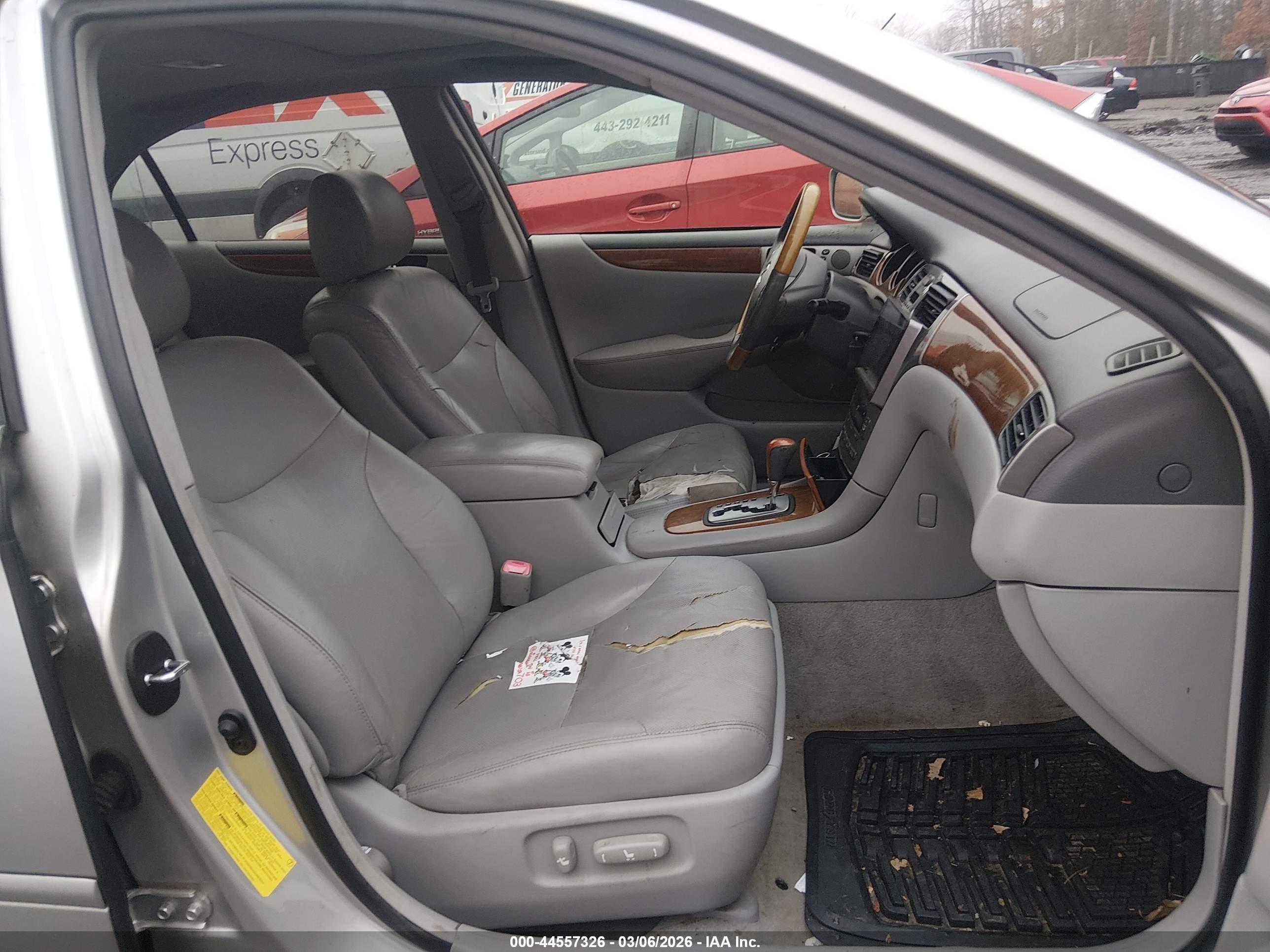 LEXUS ES image 5