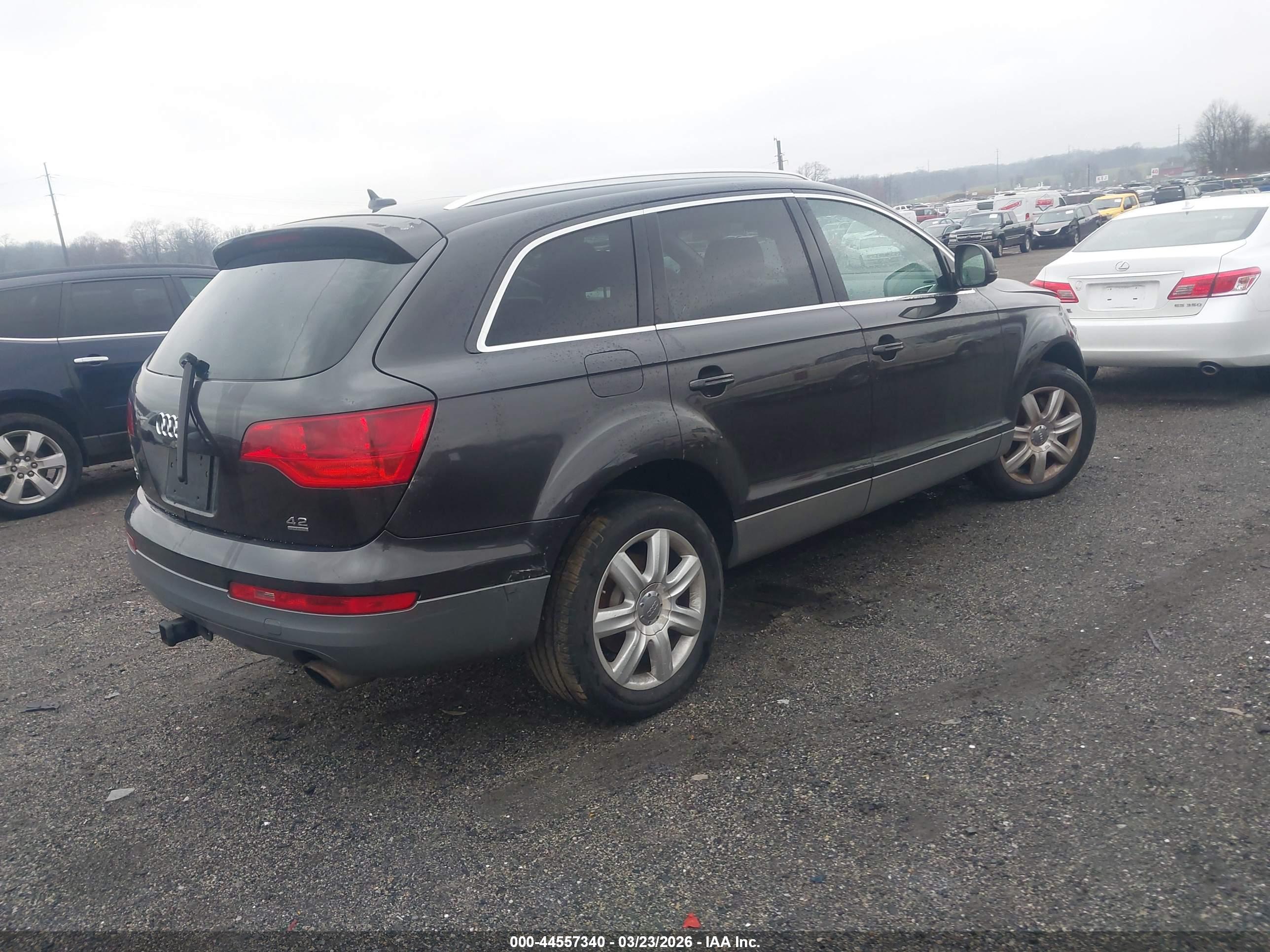 AUDI Q7 image 4