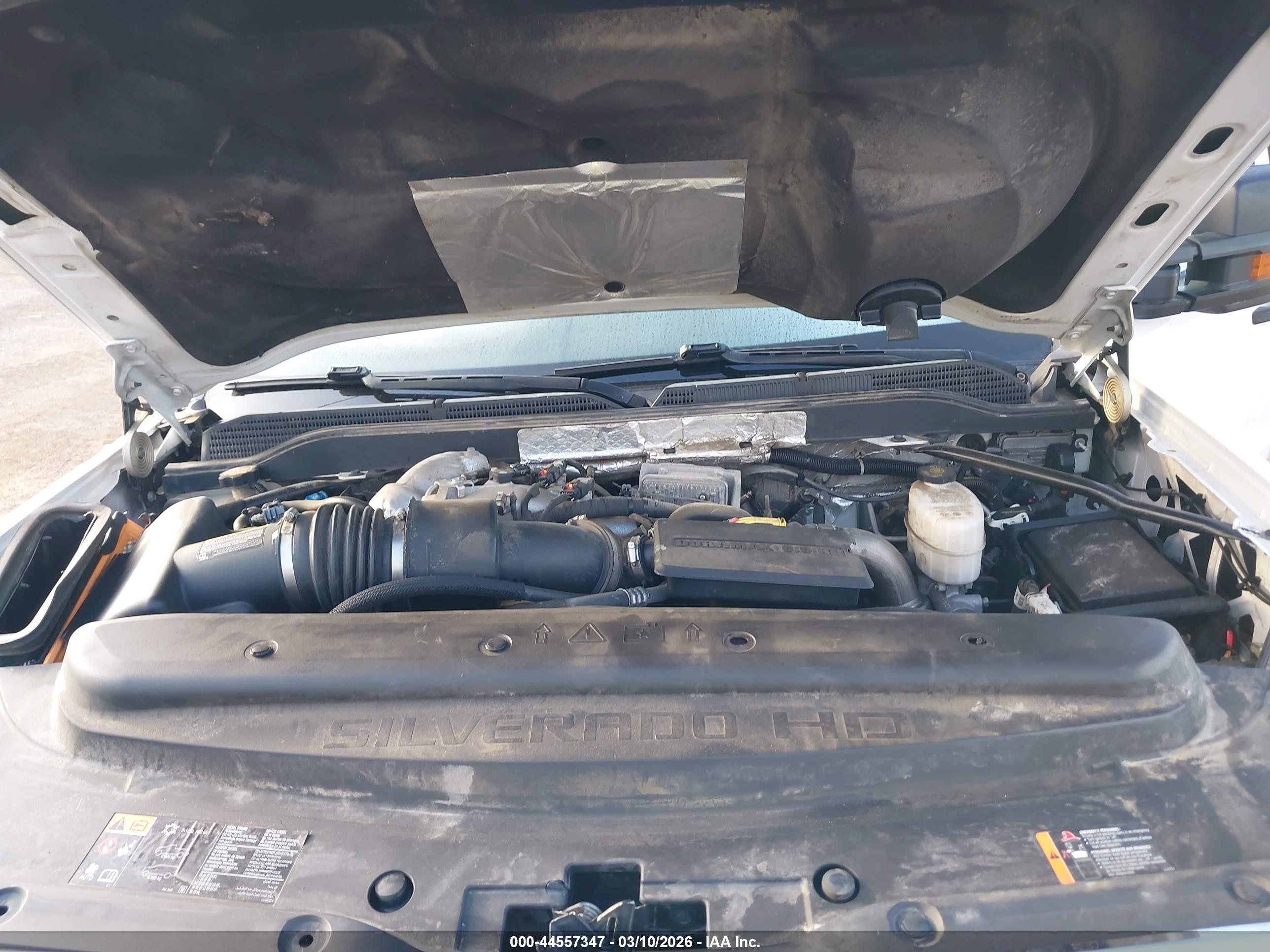 CHEVROLET SILVERADO image 10