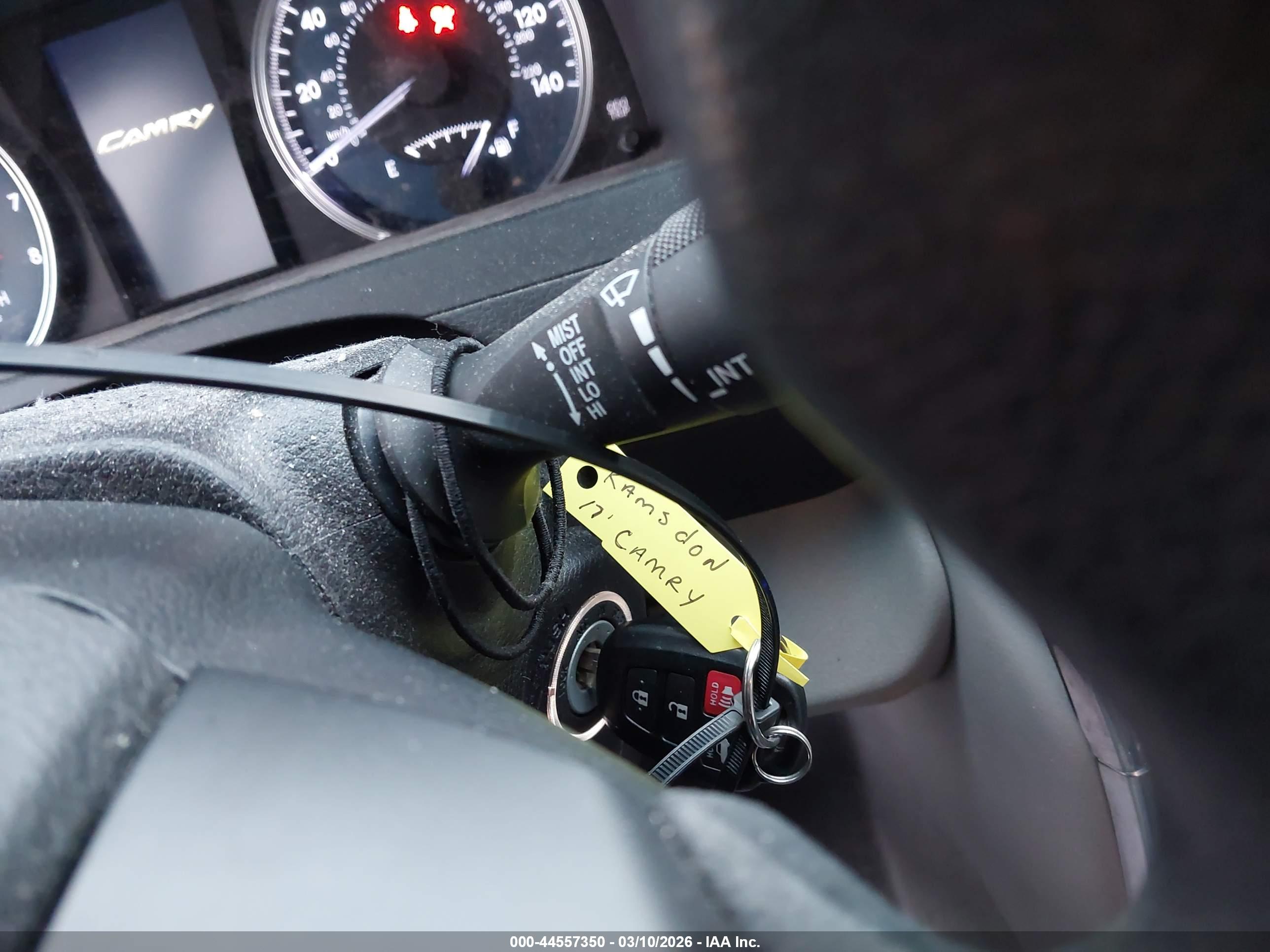 TOYOTA CAMRY image 11