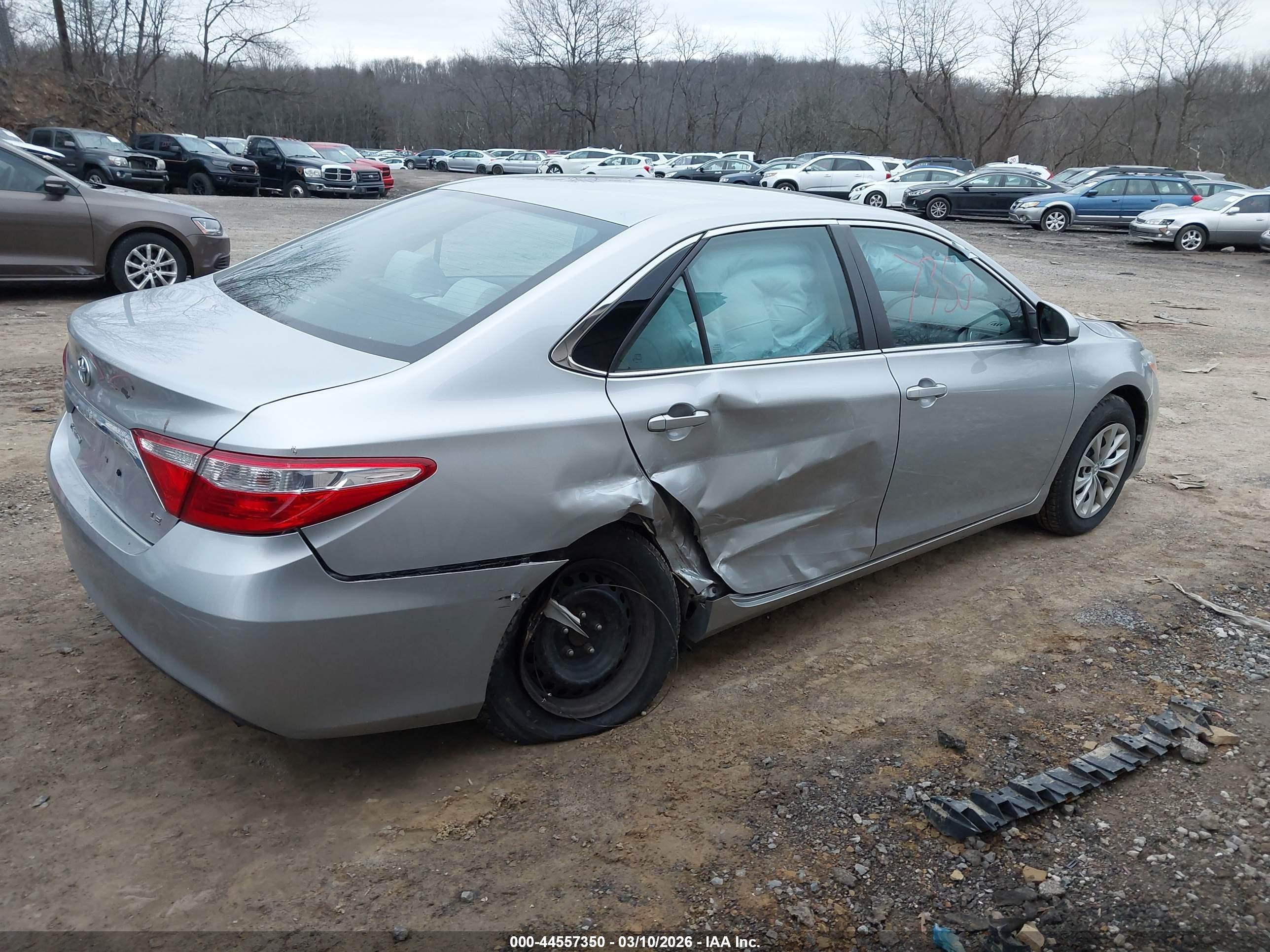 TOYOTA CAMRY image 4