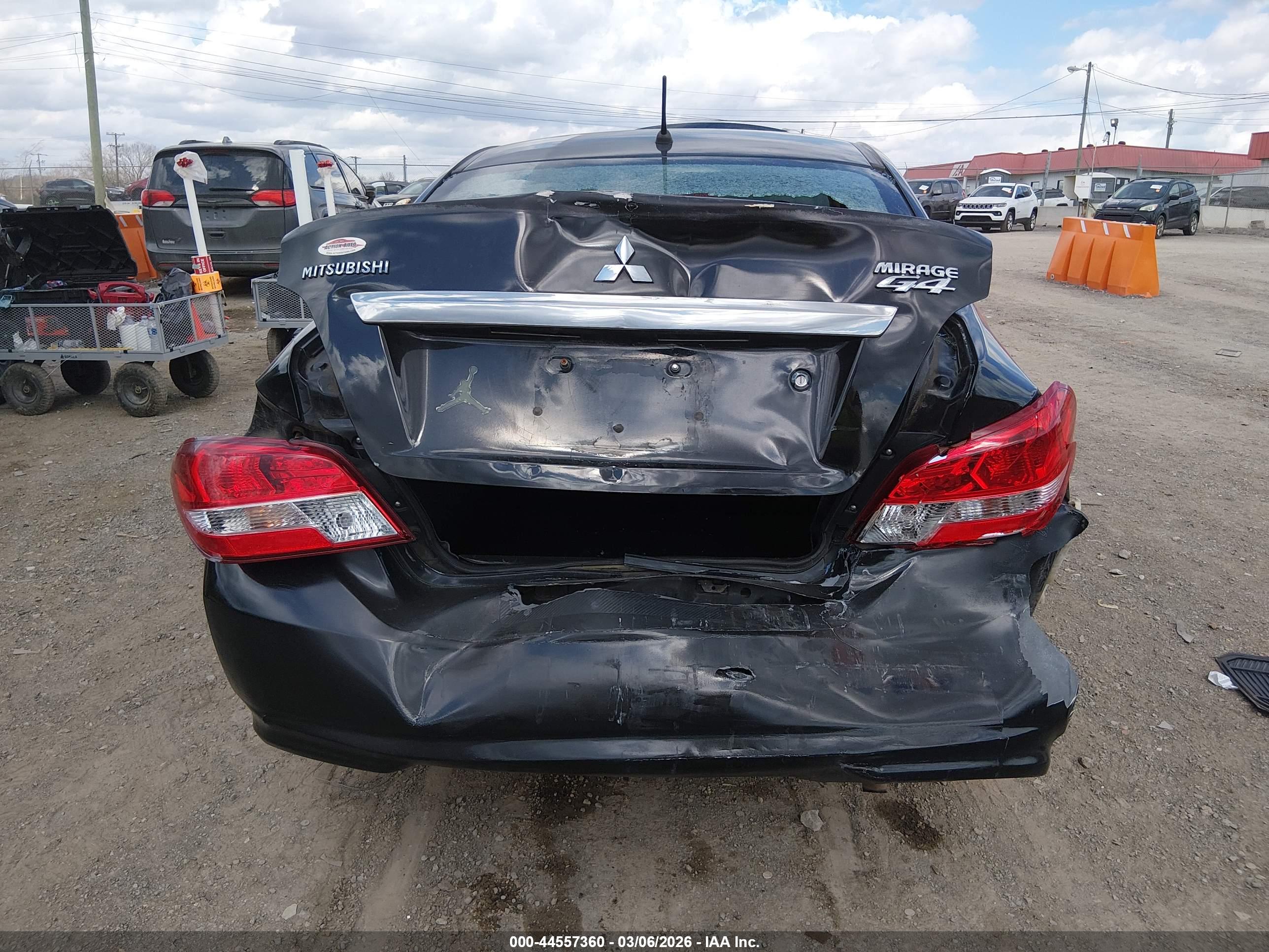 MITSUBISHI MIRAGE image 6