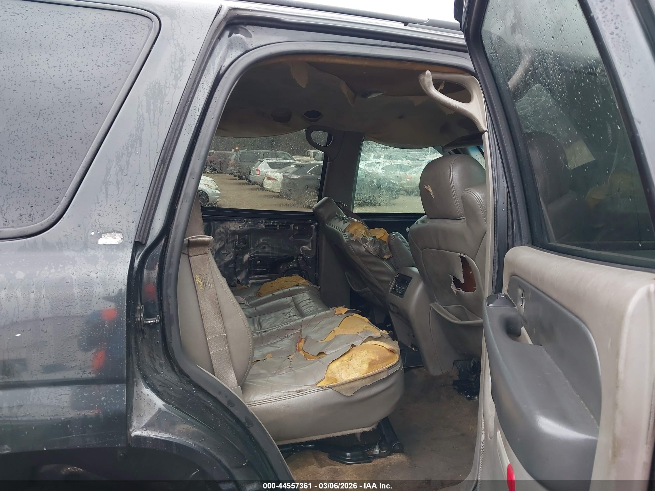 GMC YUKON image 8