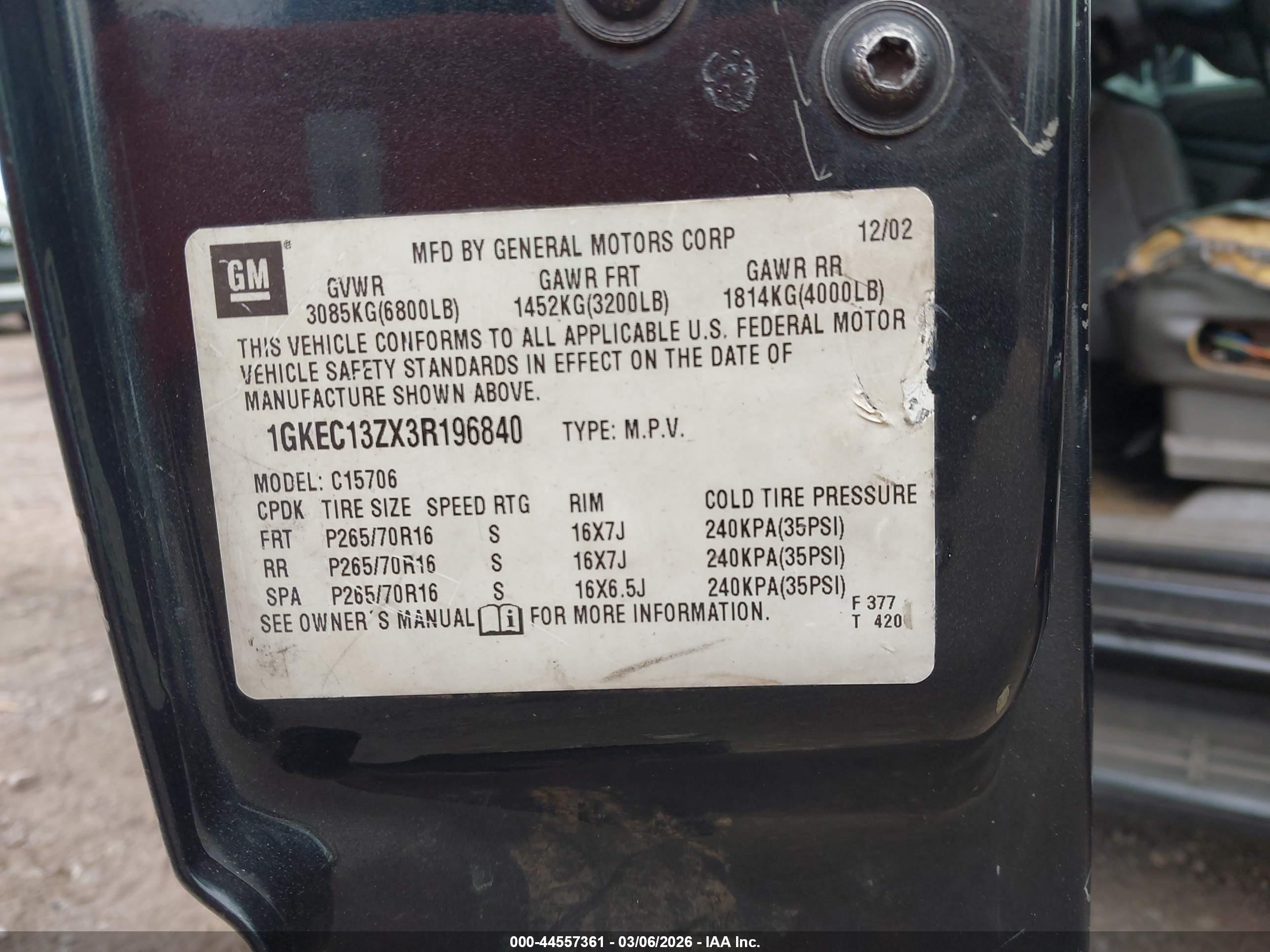 GMC YUKON image 9