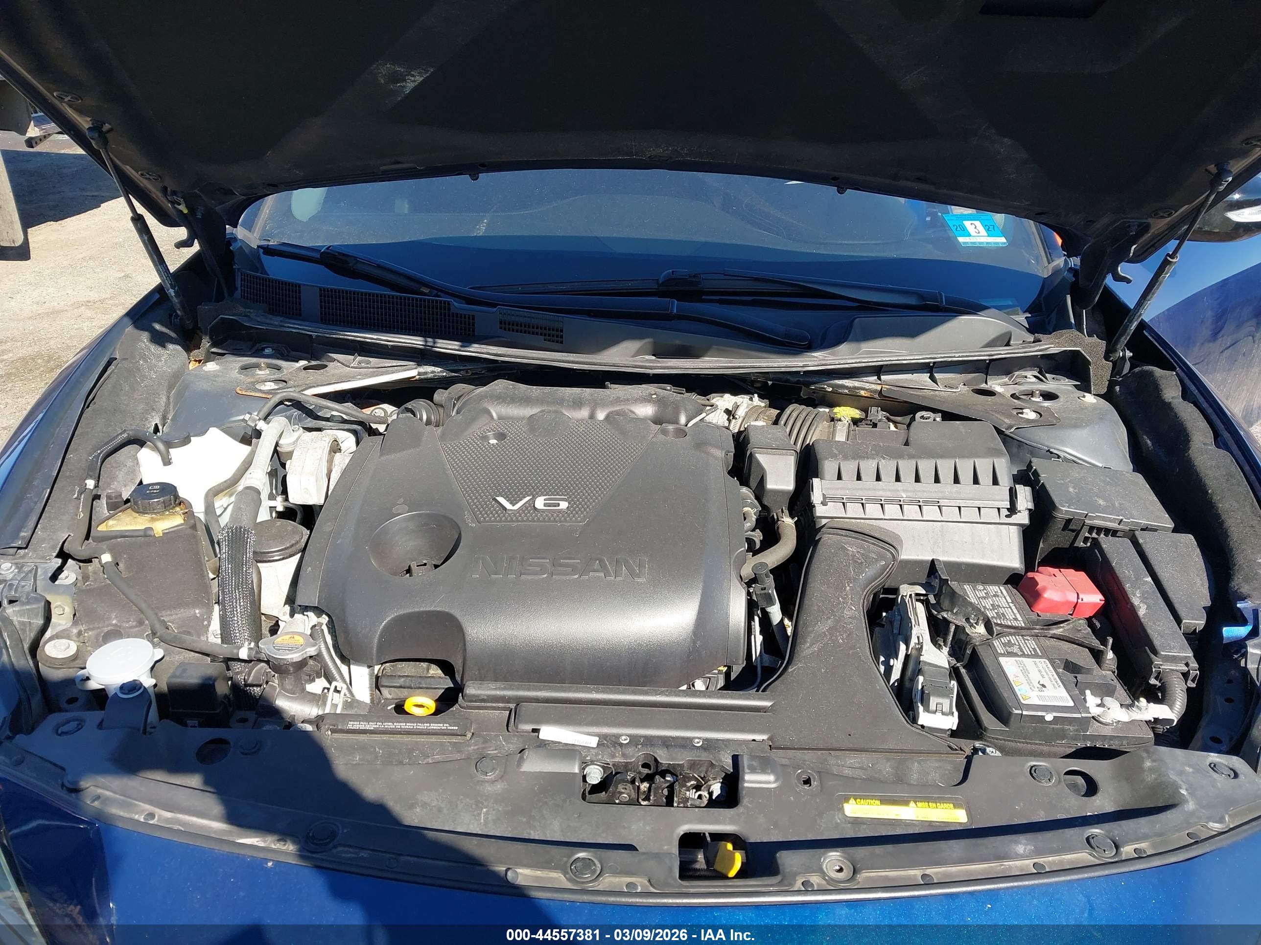 NISSAN MAXIMA image 10