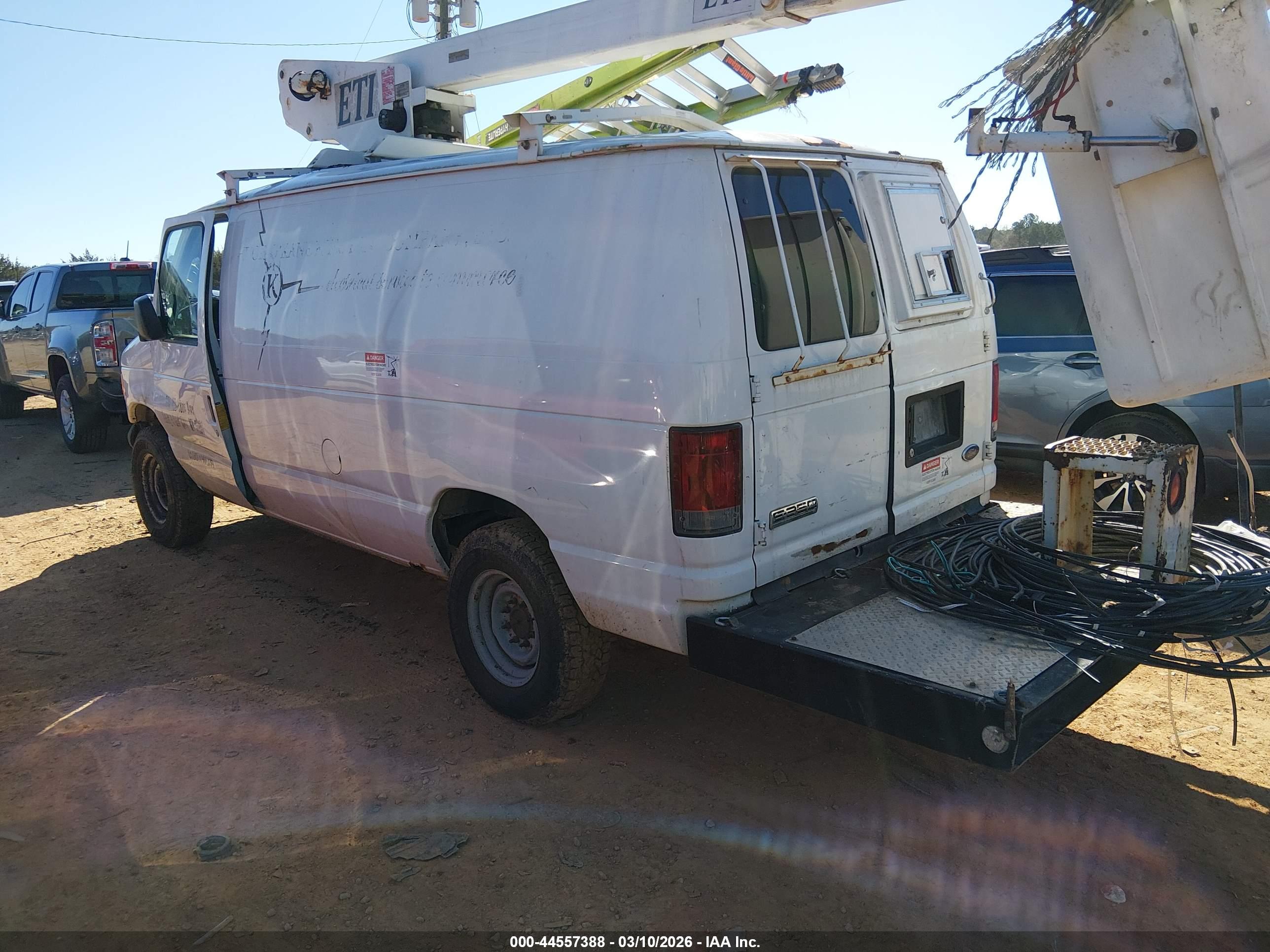 FORD E-350 image 3