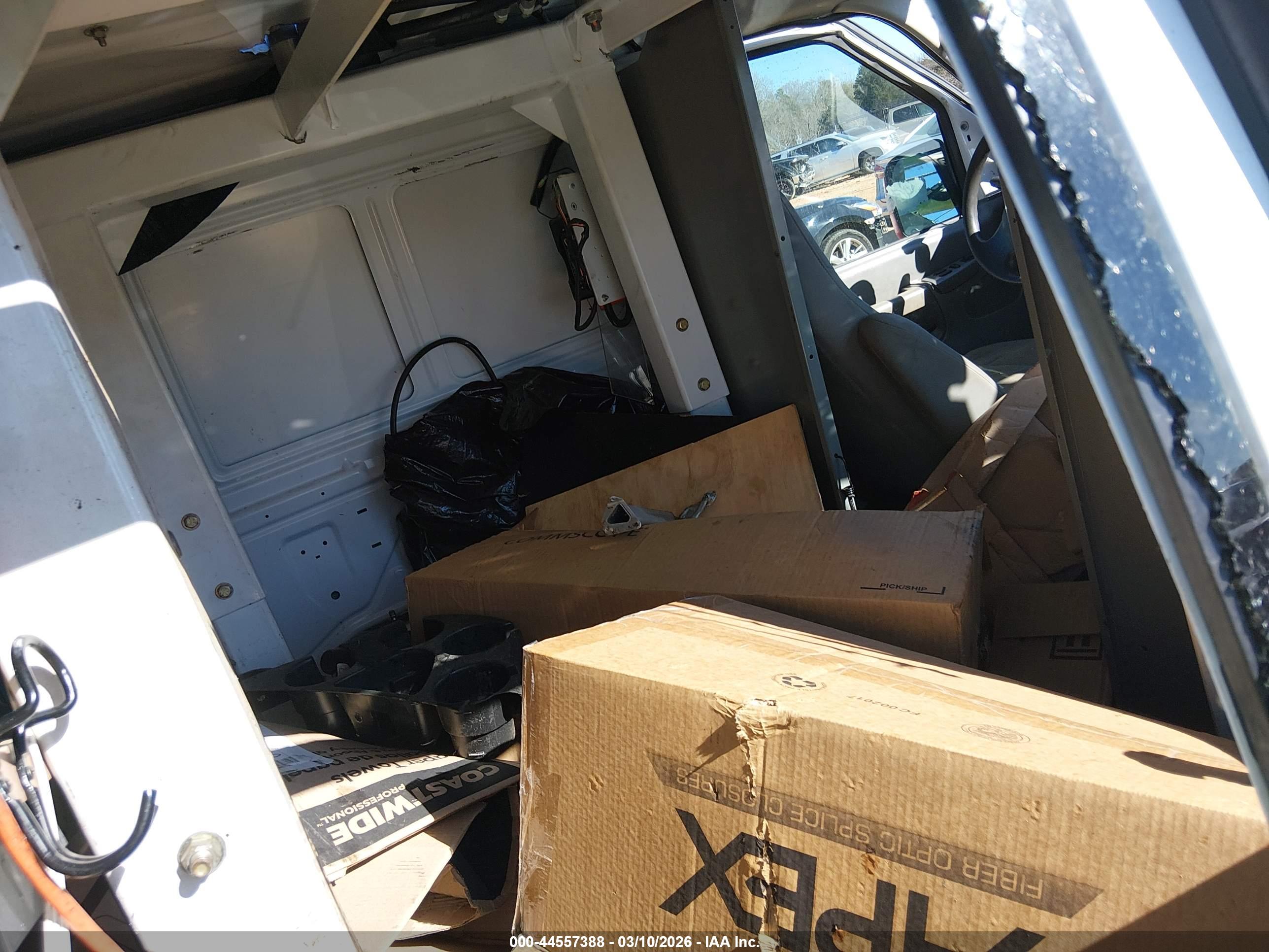 FORD E-350 image 8