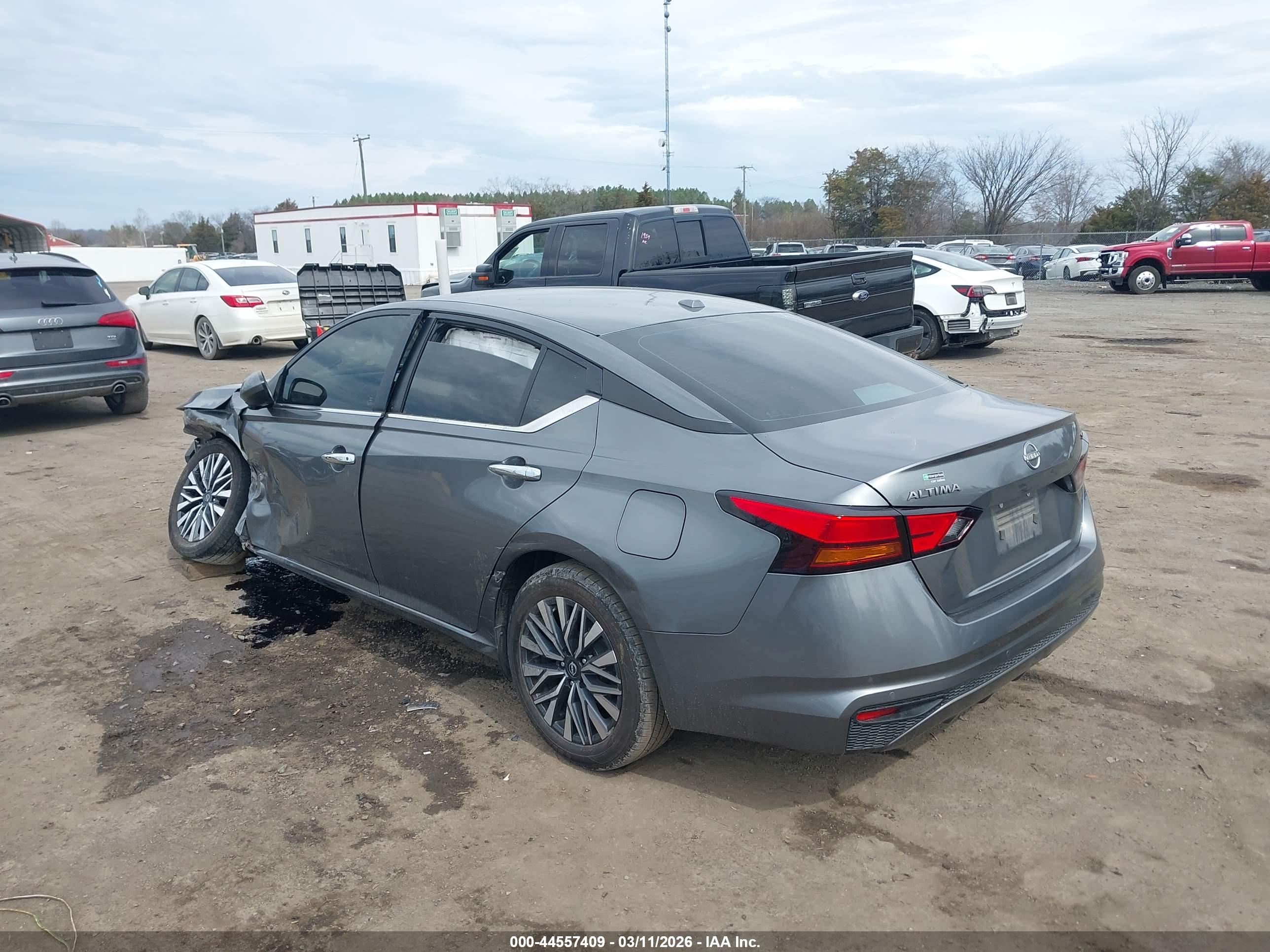 NISSAN ALTIMA image 3