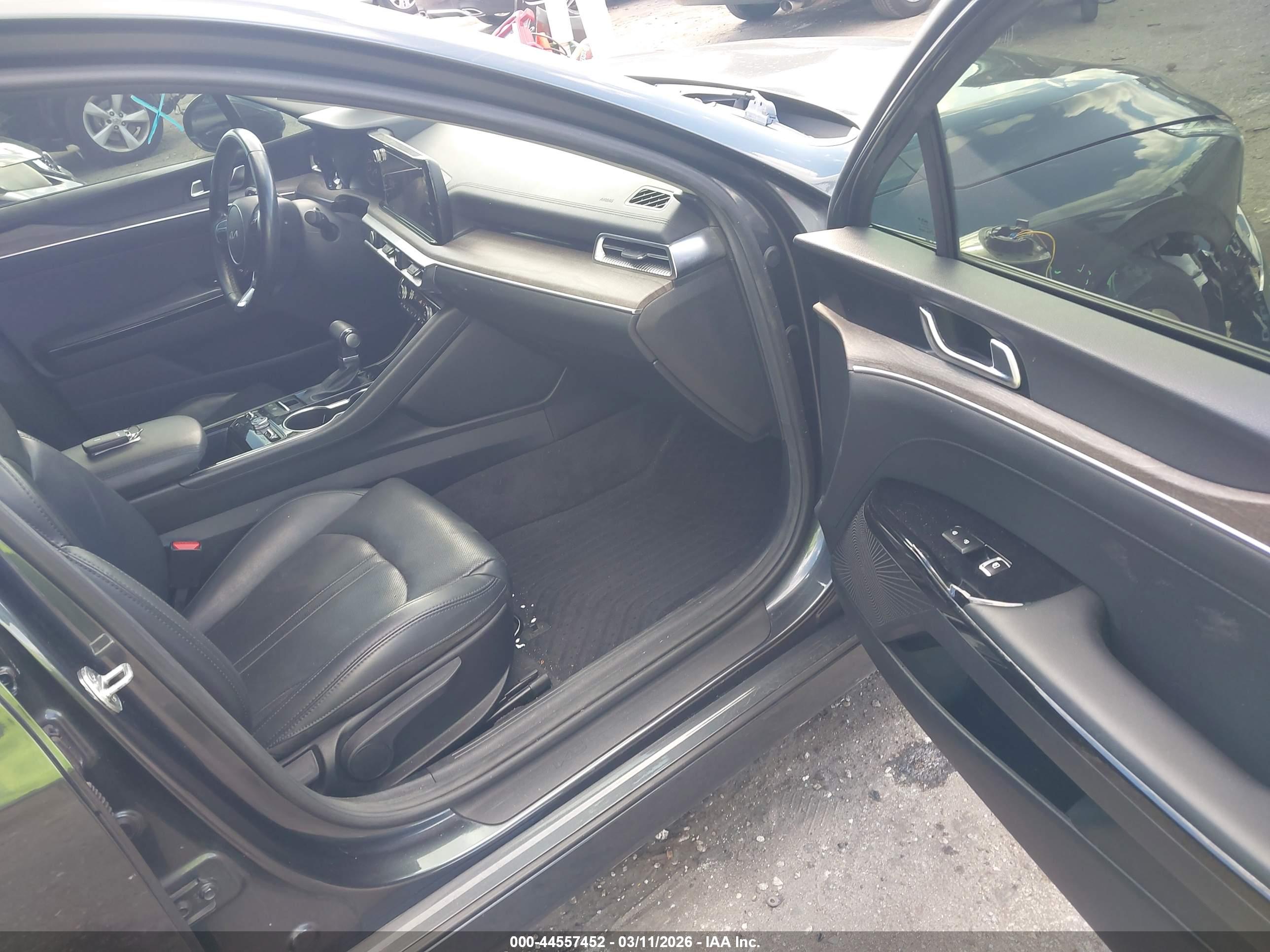 KIA K5 image 5