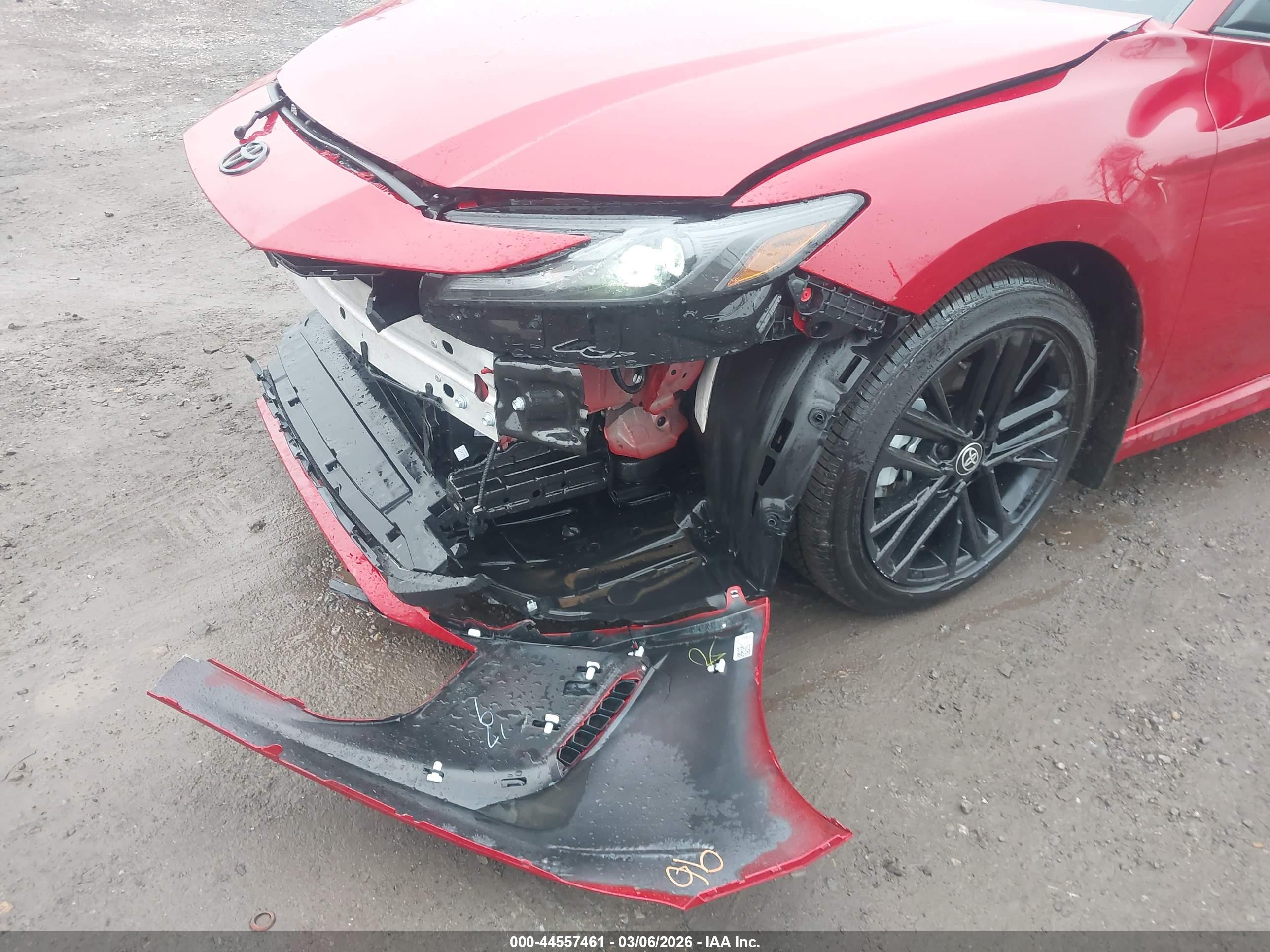 TOYOTA CAMRY image 6