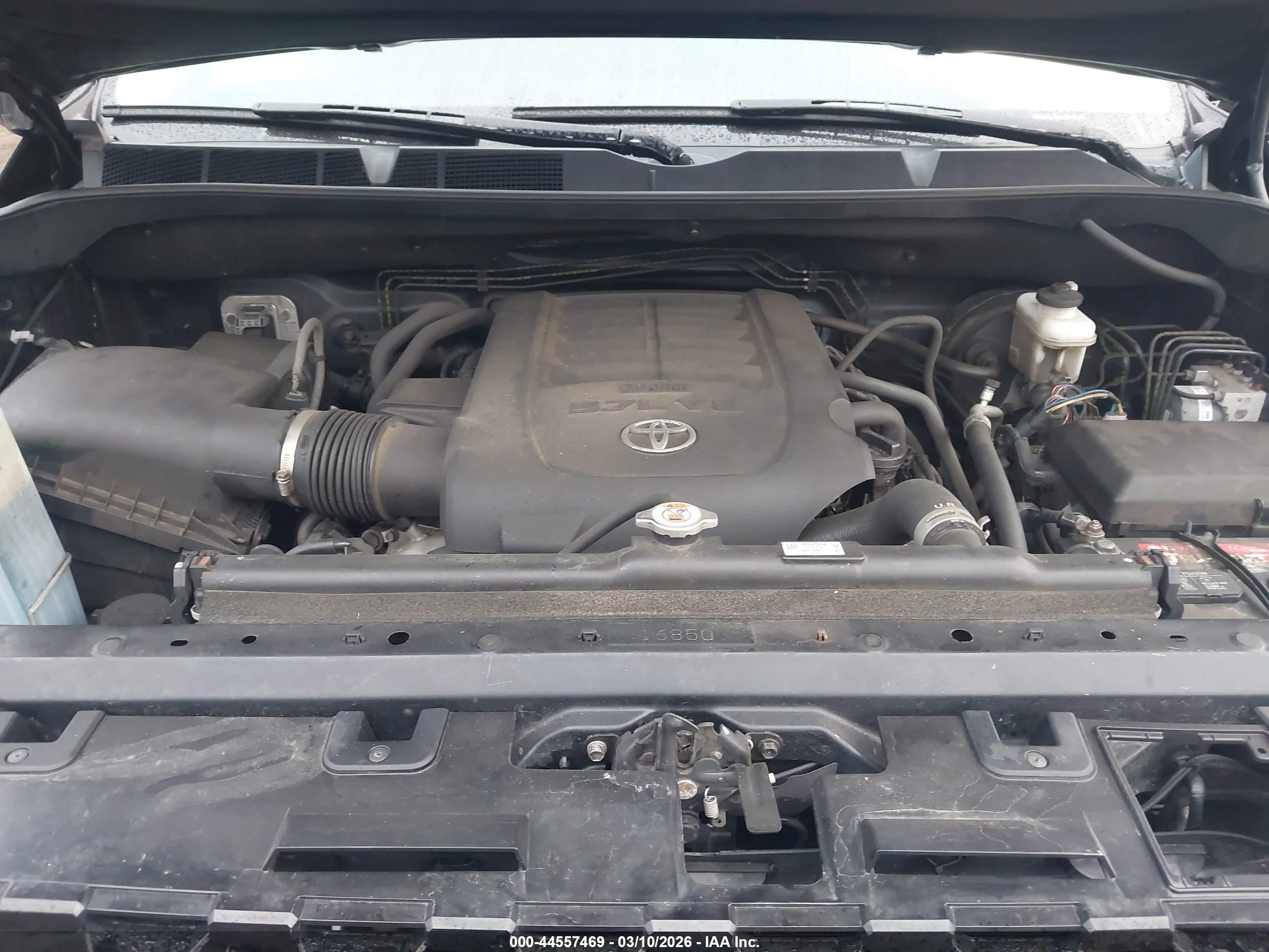 TOYOTA TUNDRA image 10