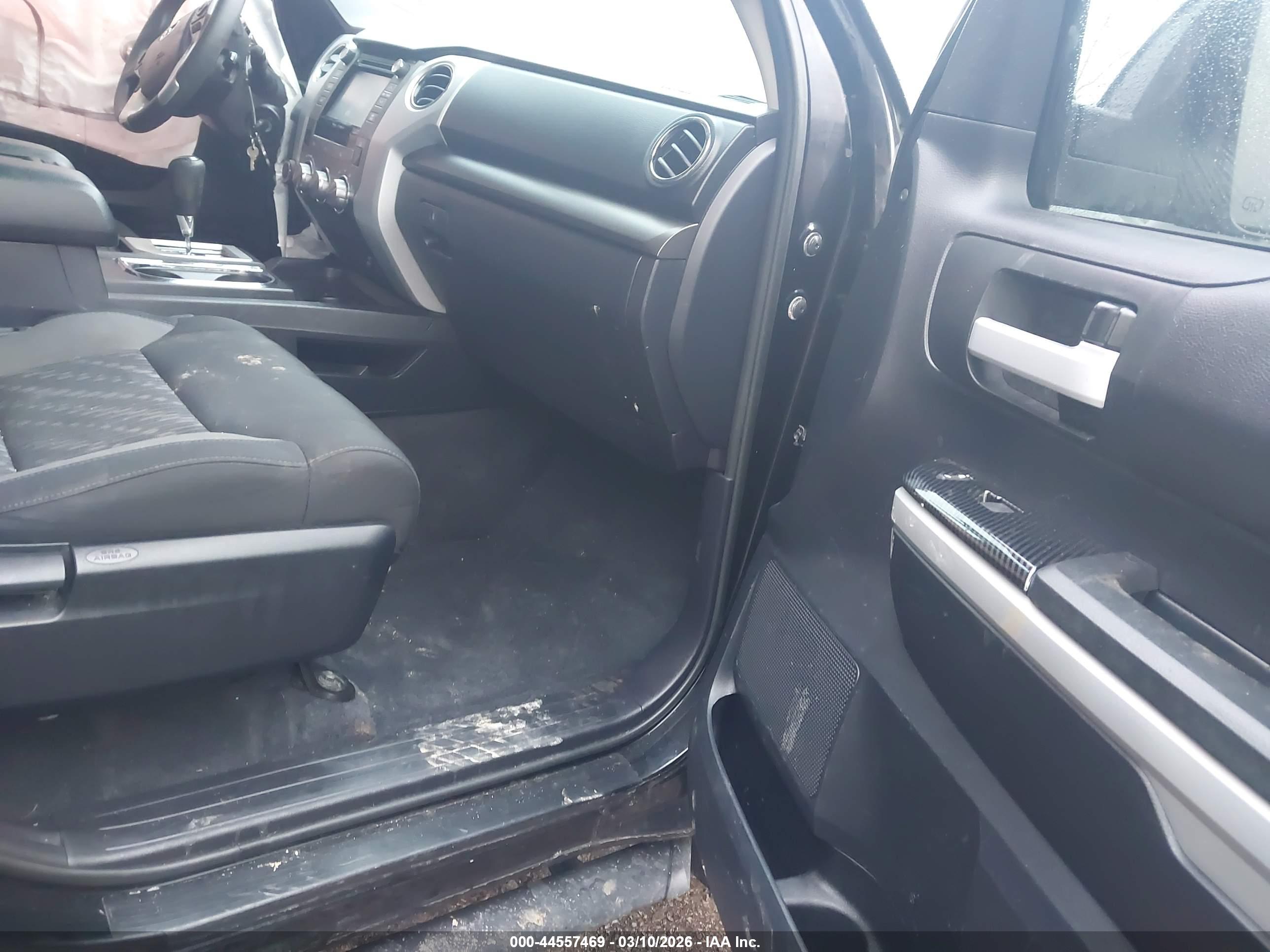 TOYOTA TUNDRA image 5