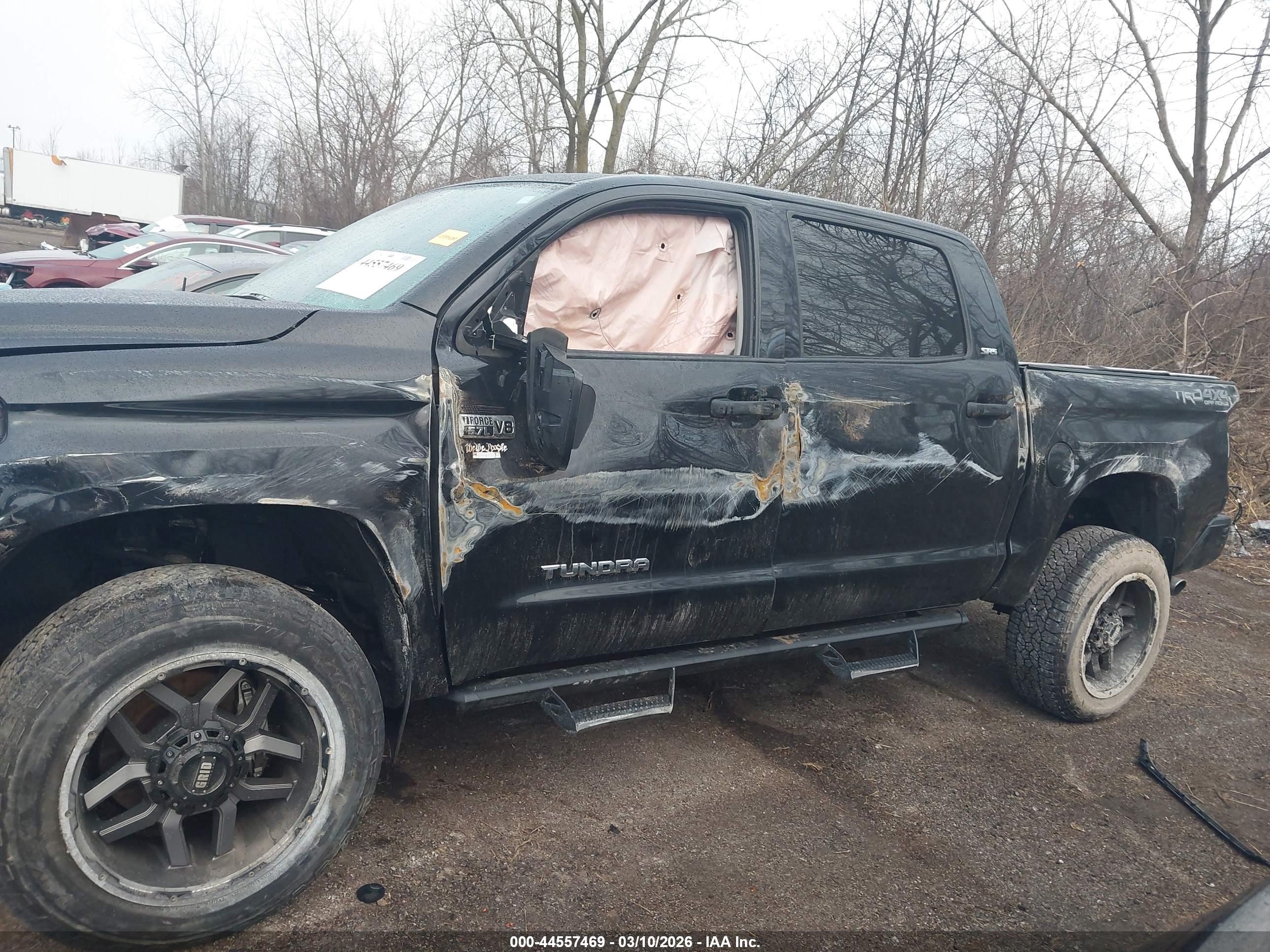 TOYOTA TUNDRA image 6