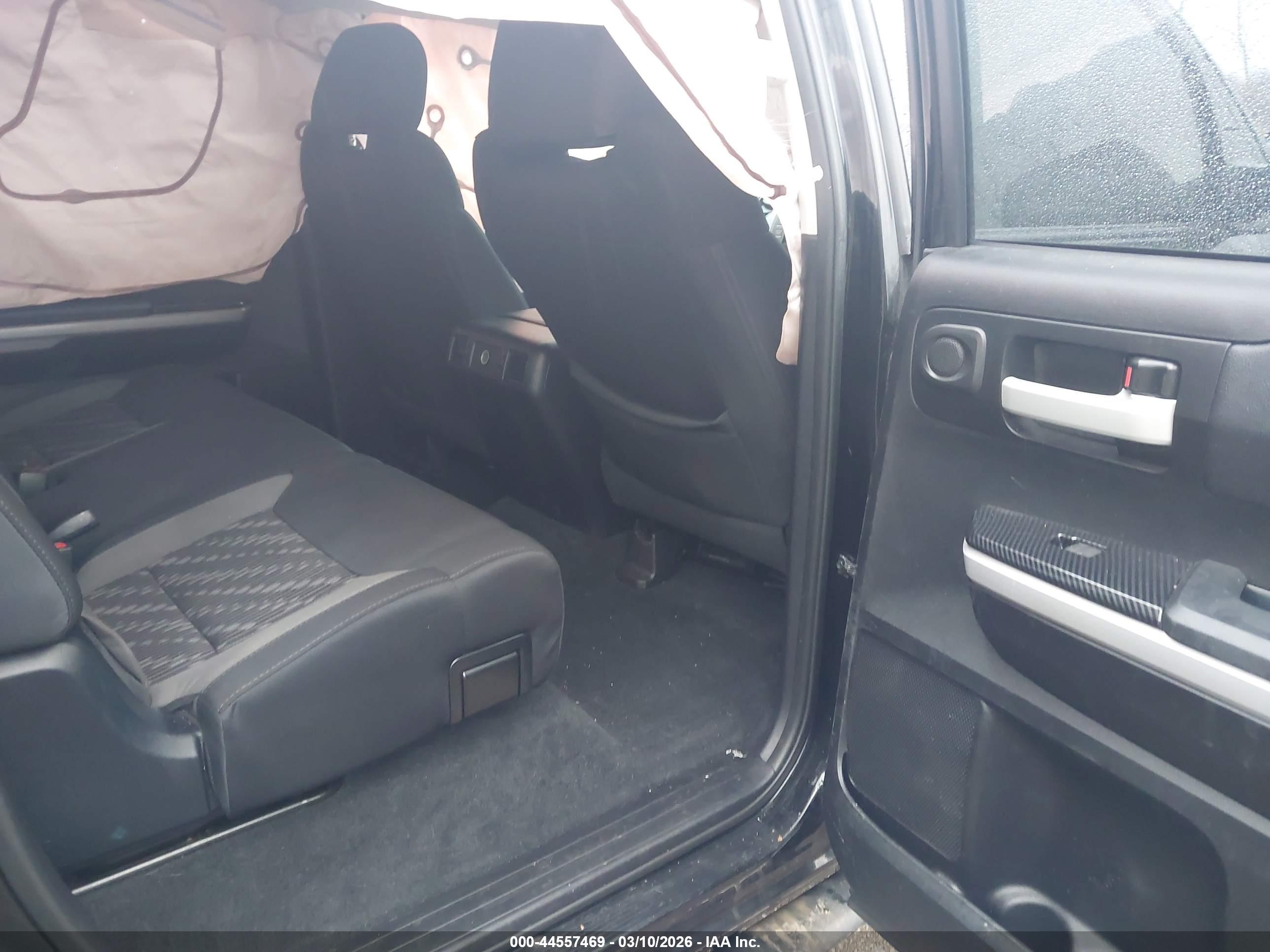TOYOTA TUNDRA image 8