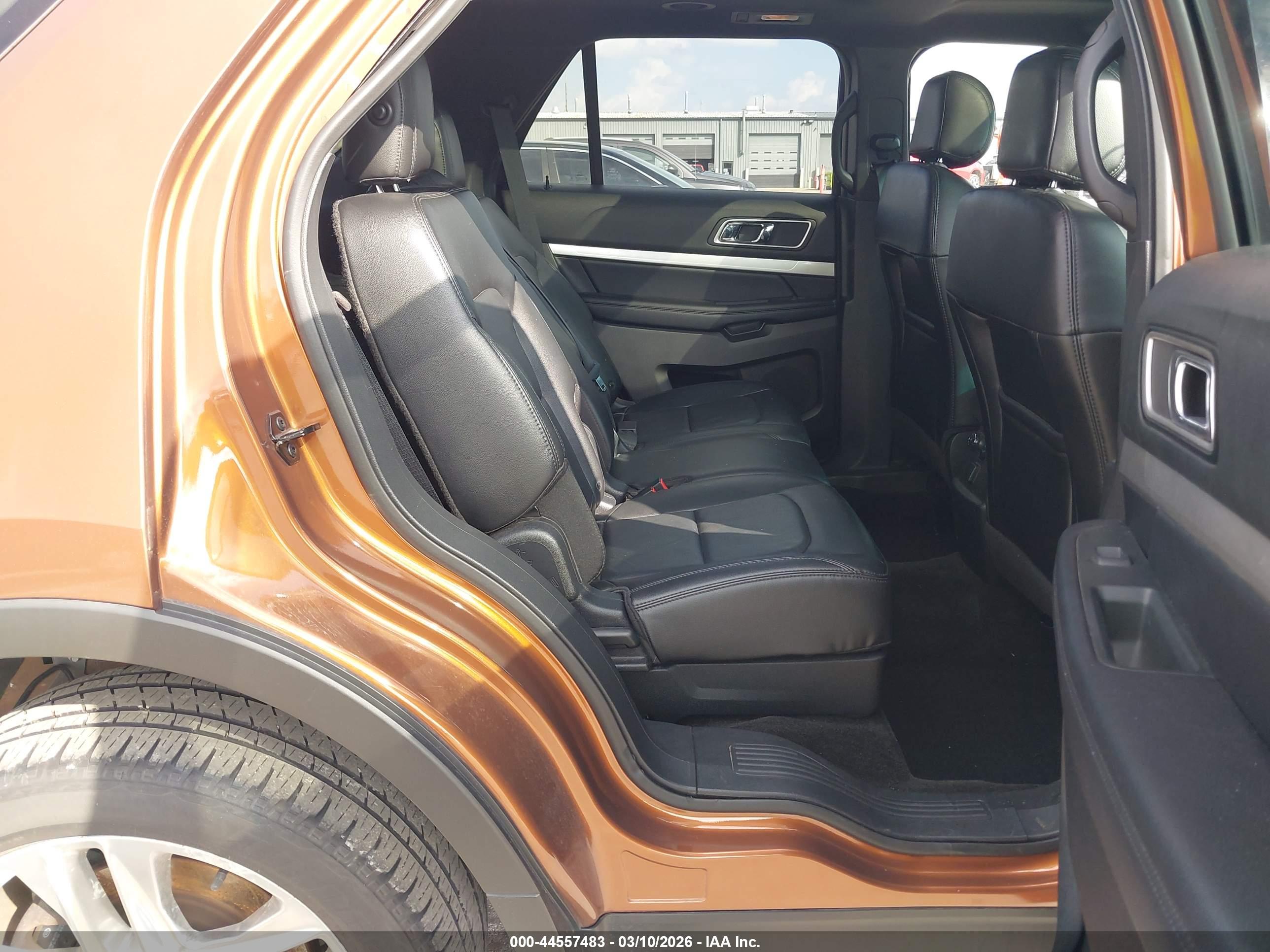 FORD EXPLORER image 8