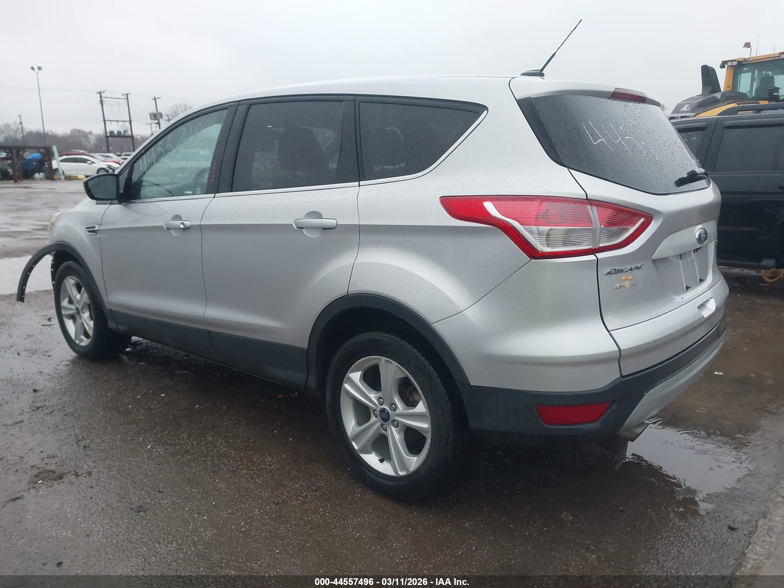 FORD ESCAPE image 3