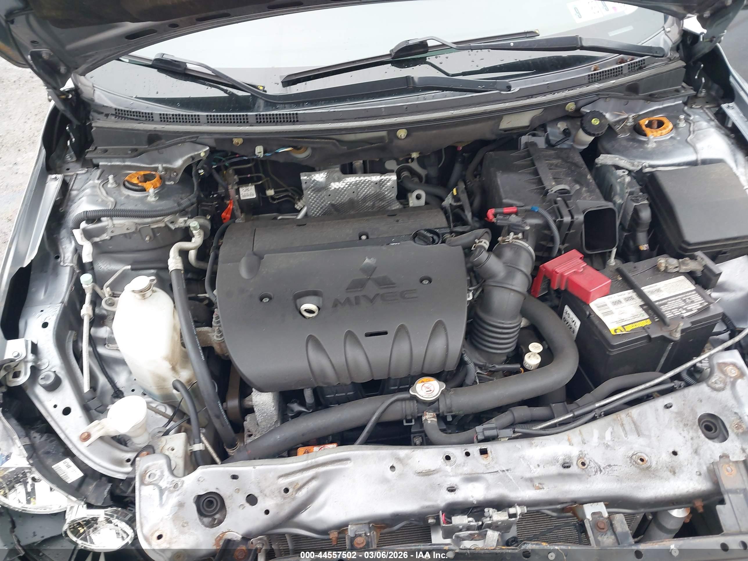 MITSUBISHI LANCER image 10