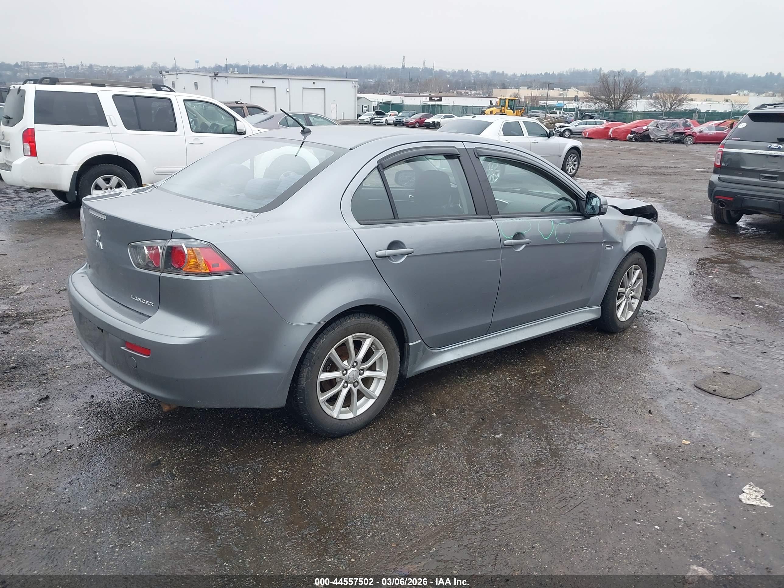 MITSUBISHI LANCER image 4