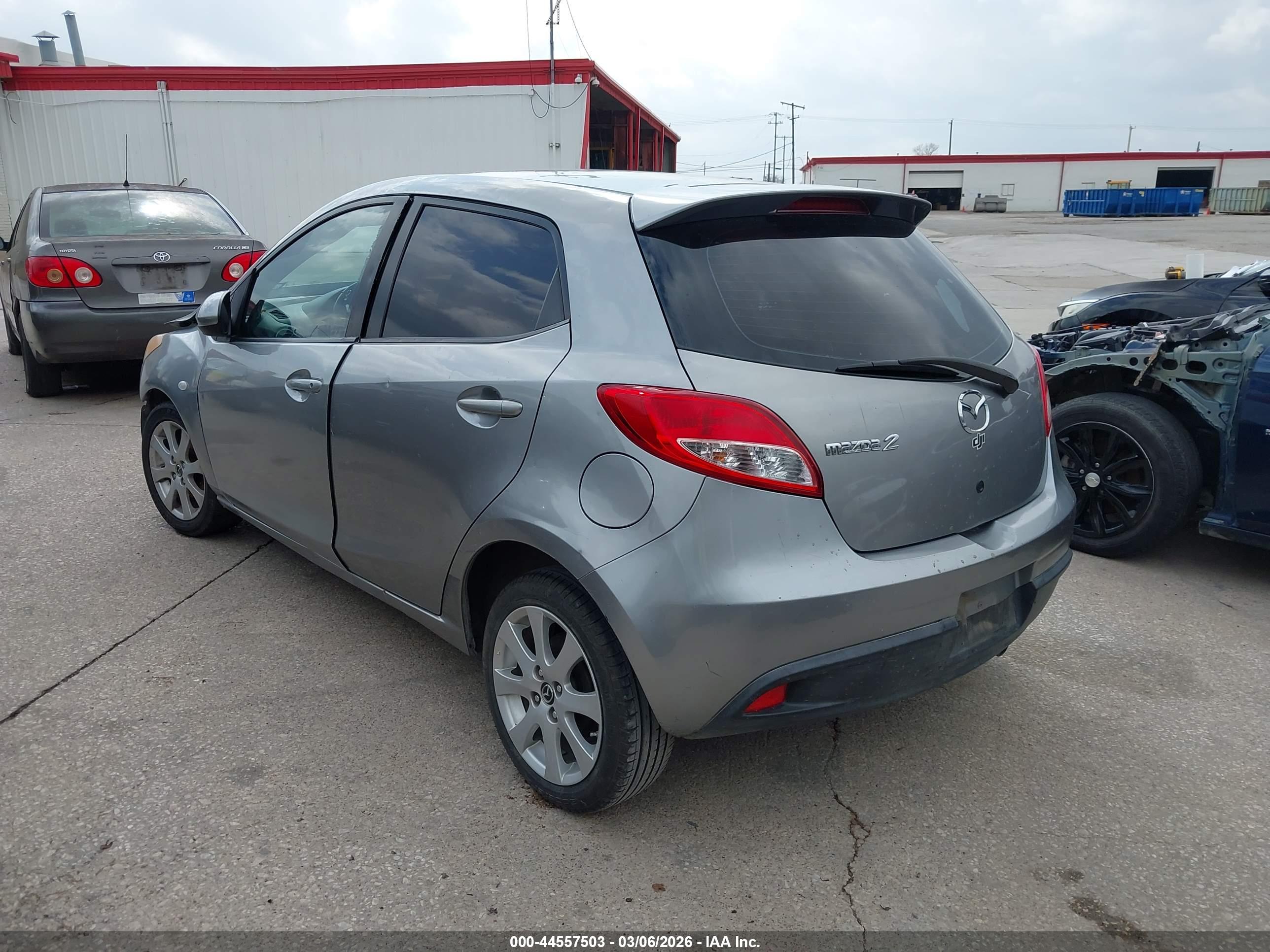 MAZDA MAZDA2 image 3
