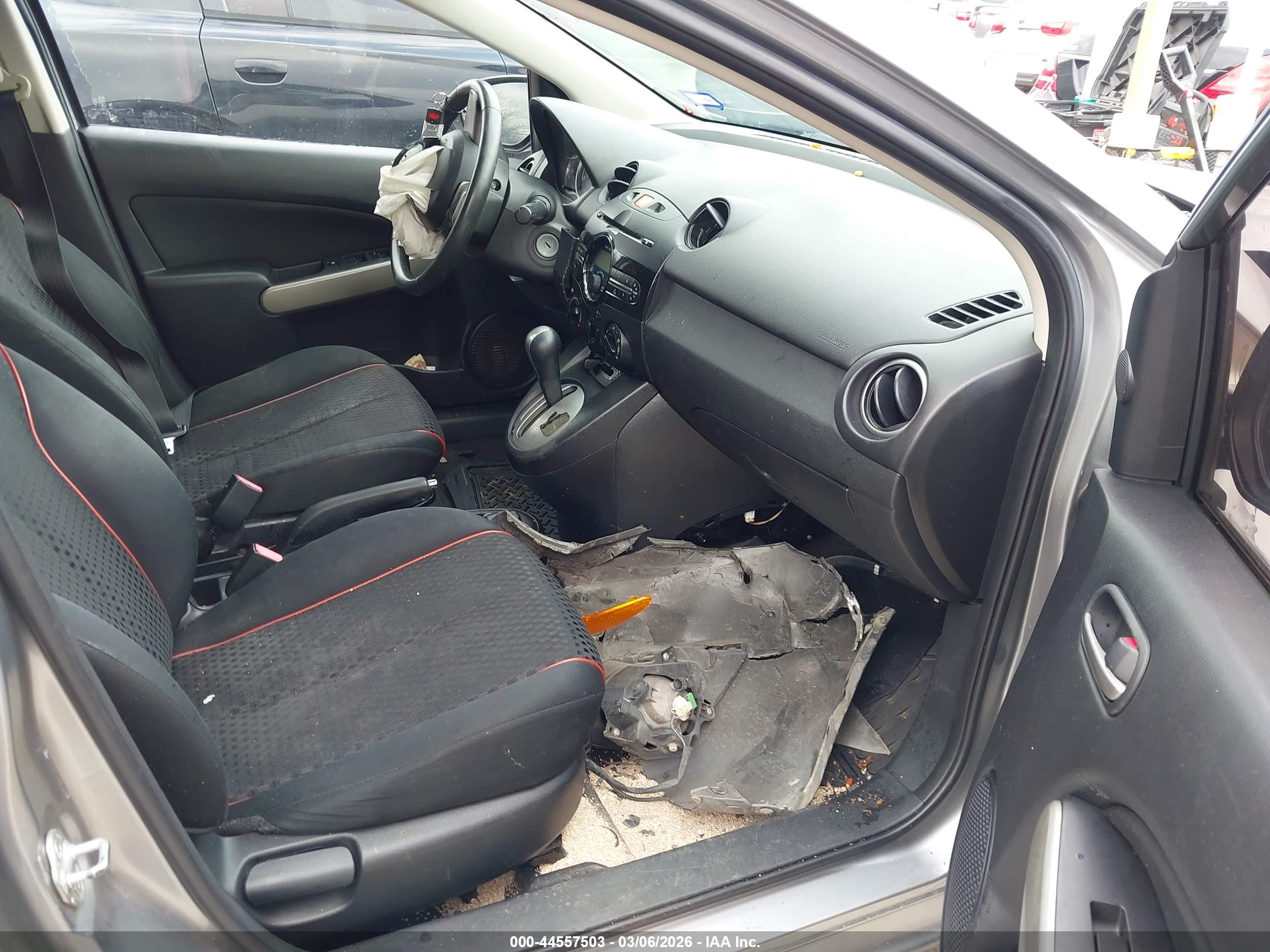 MAZDA MAZDA2 image 5