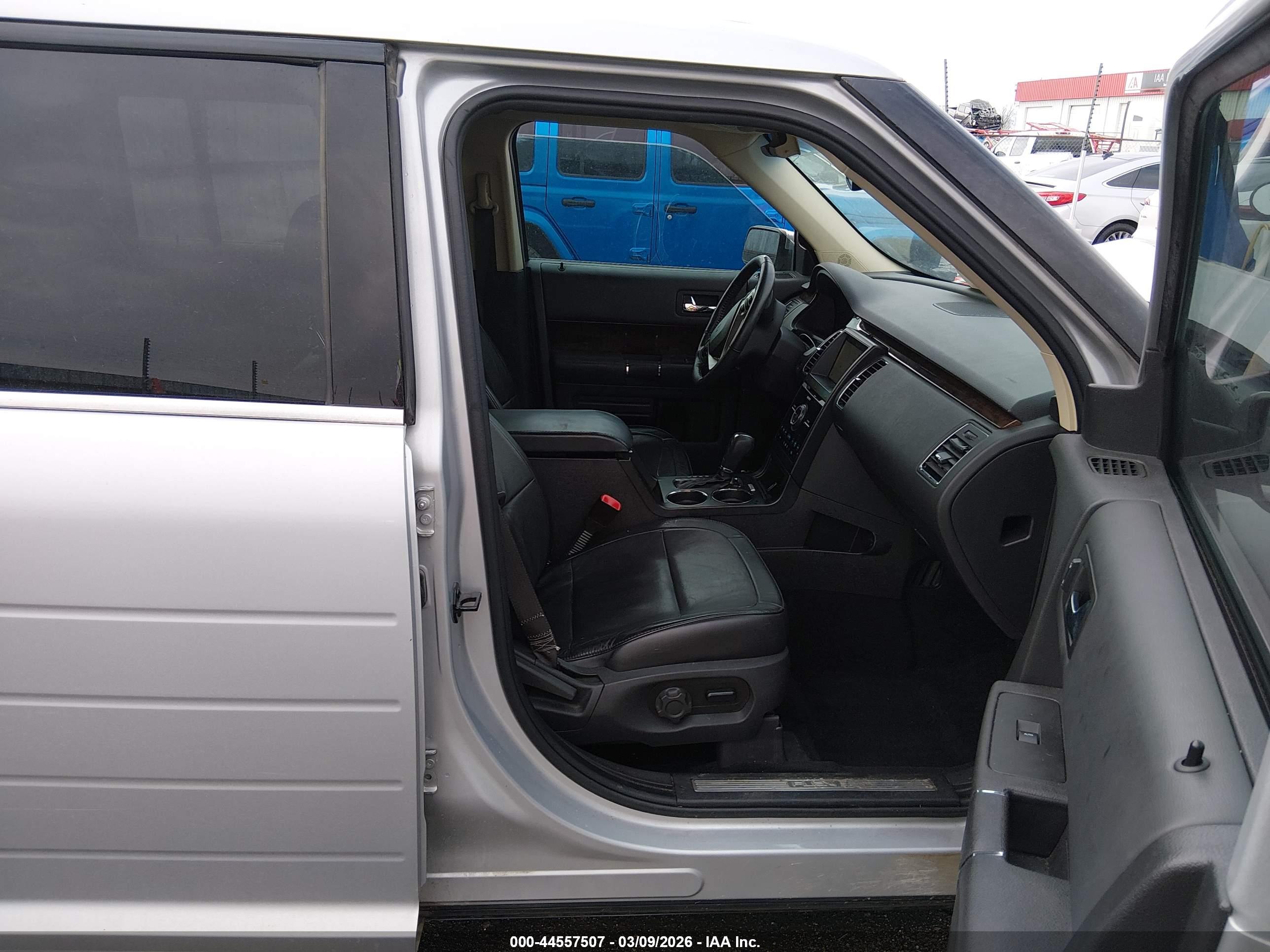 FORD FLEX image 5