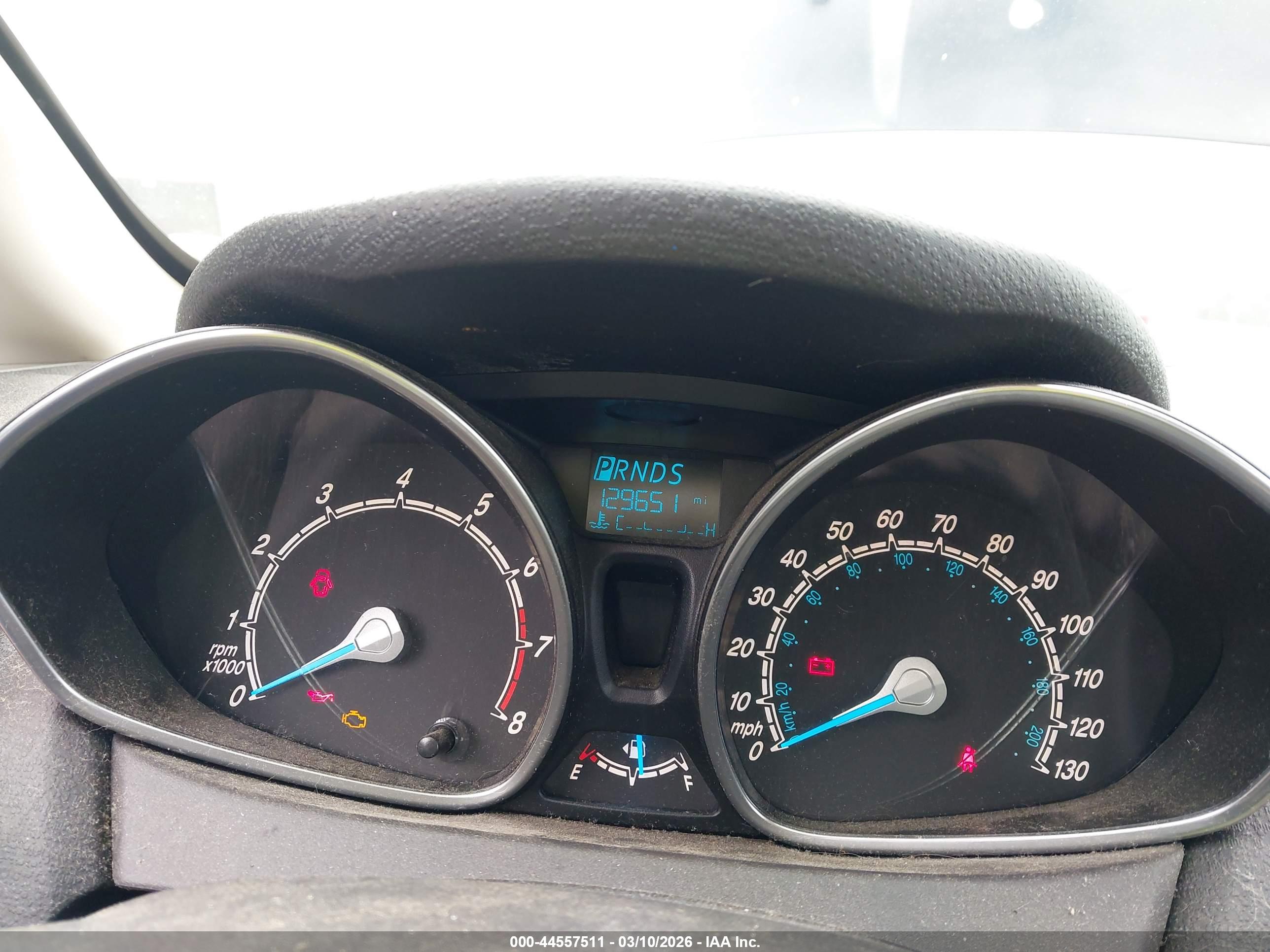 FORD FIESTA image 7