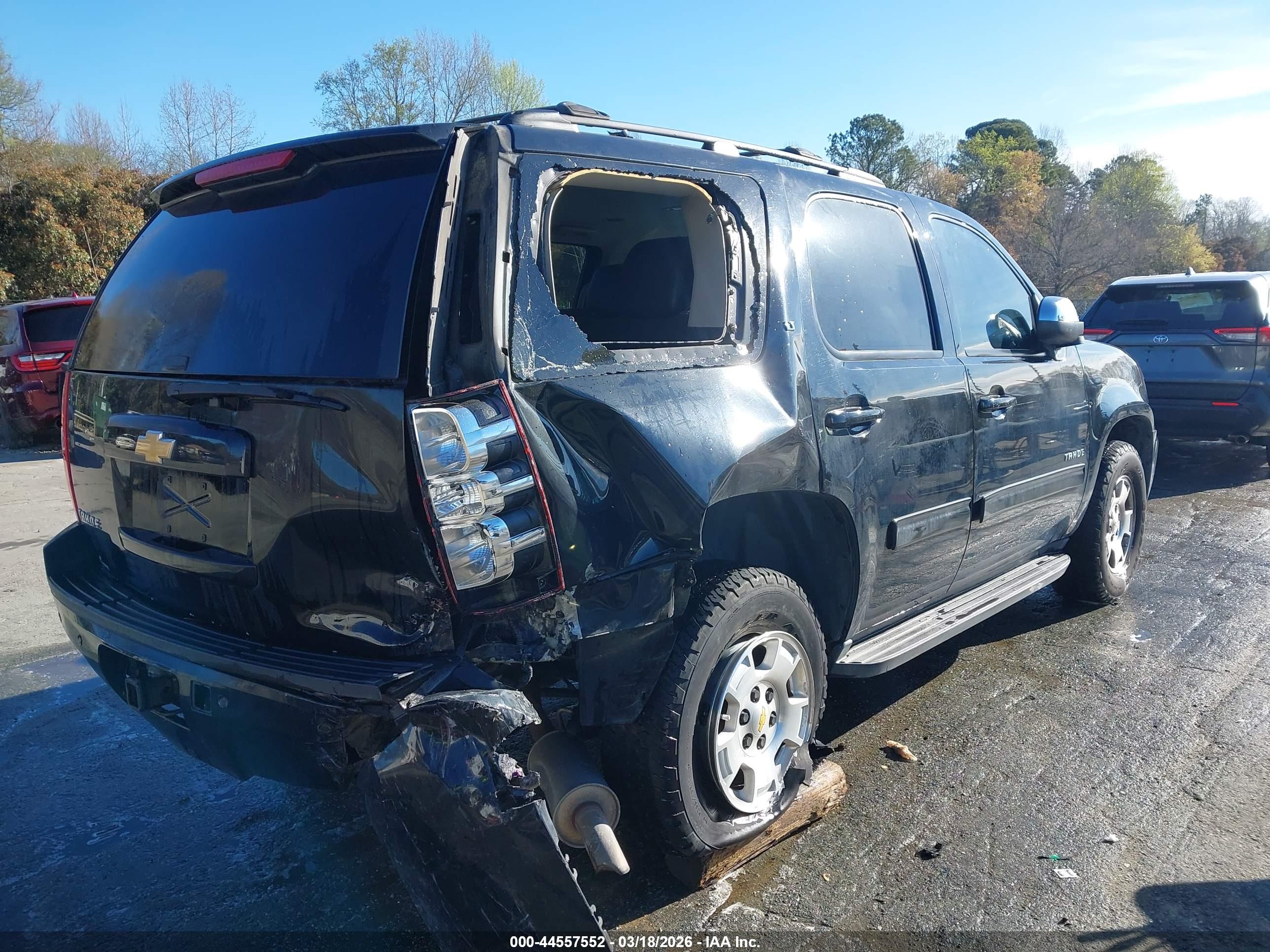 CHEVROLET TAHOE image 6