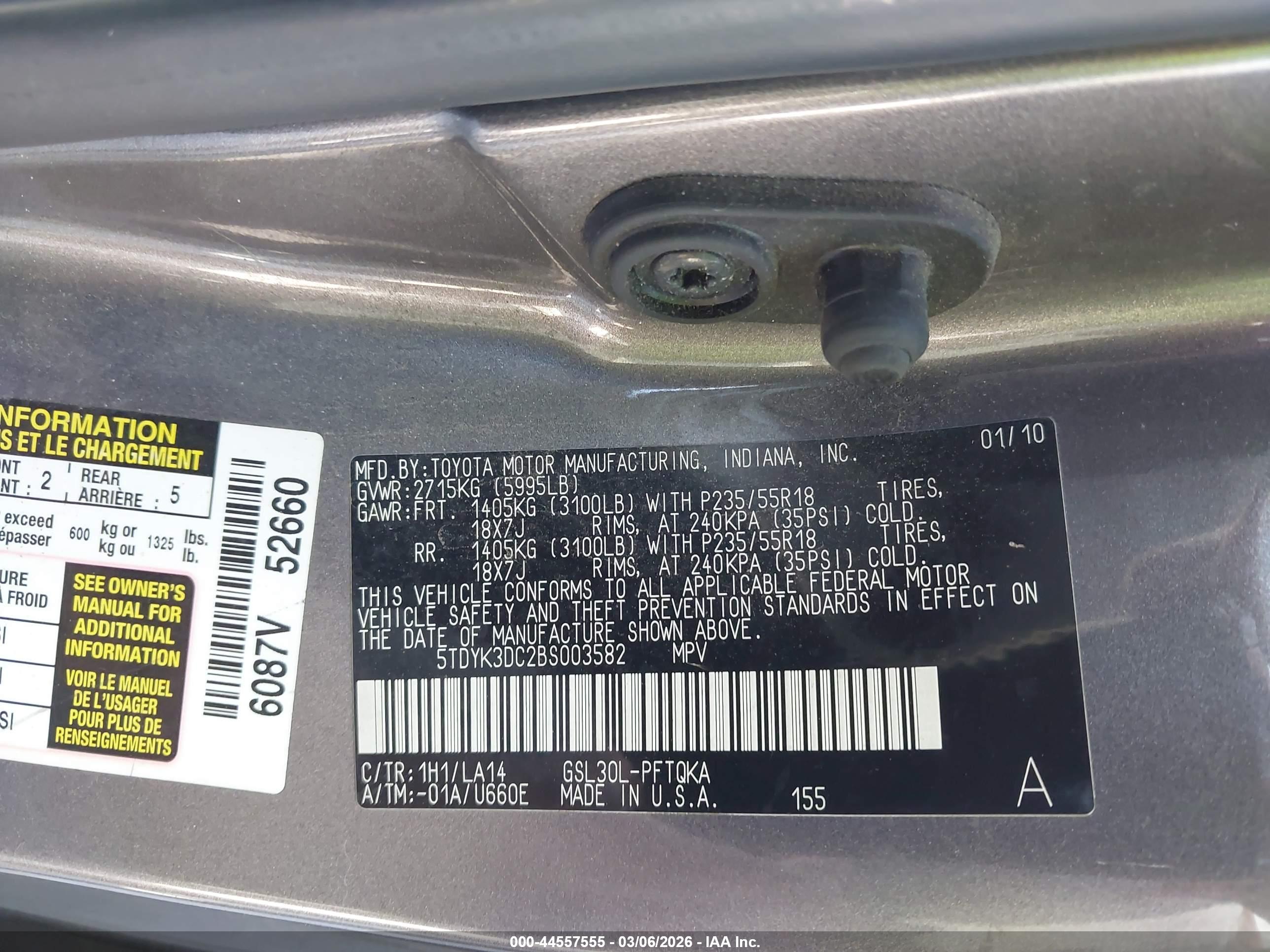 TOYOTA SIENNA image 9