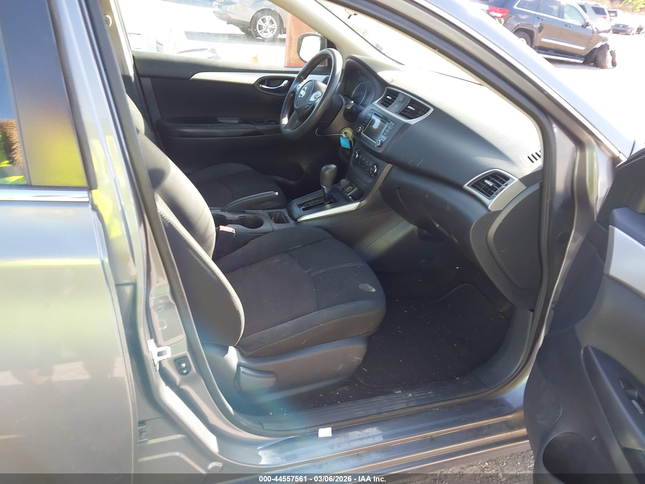 NISSAN SENTRA image 5