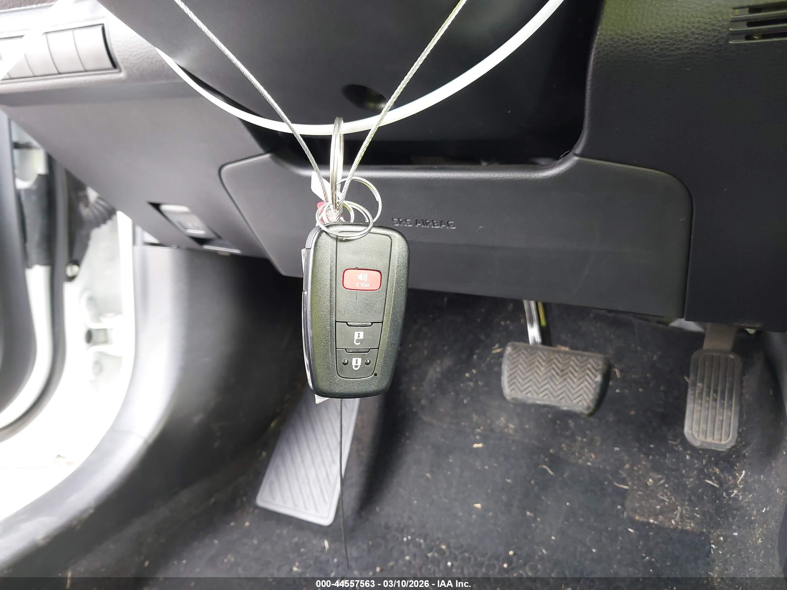 TOYOTA COROLLA image 11