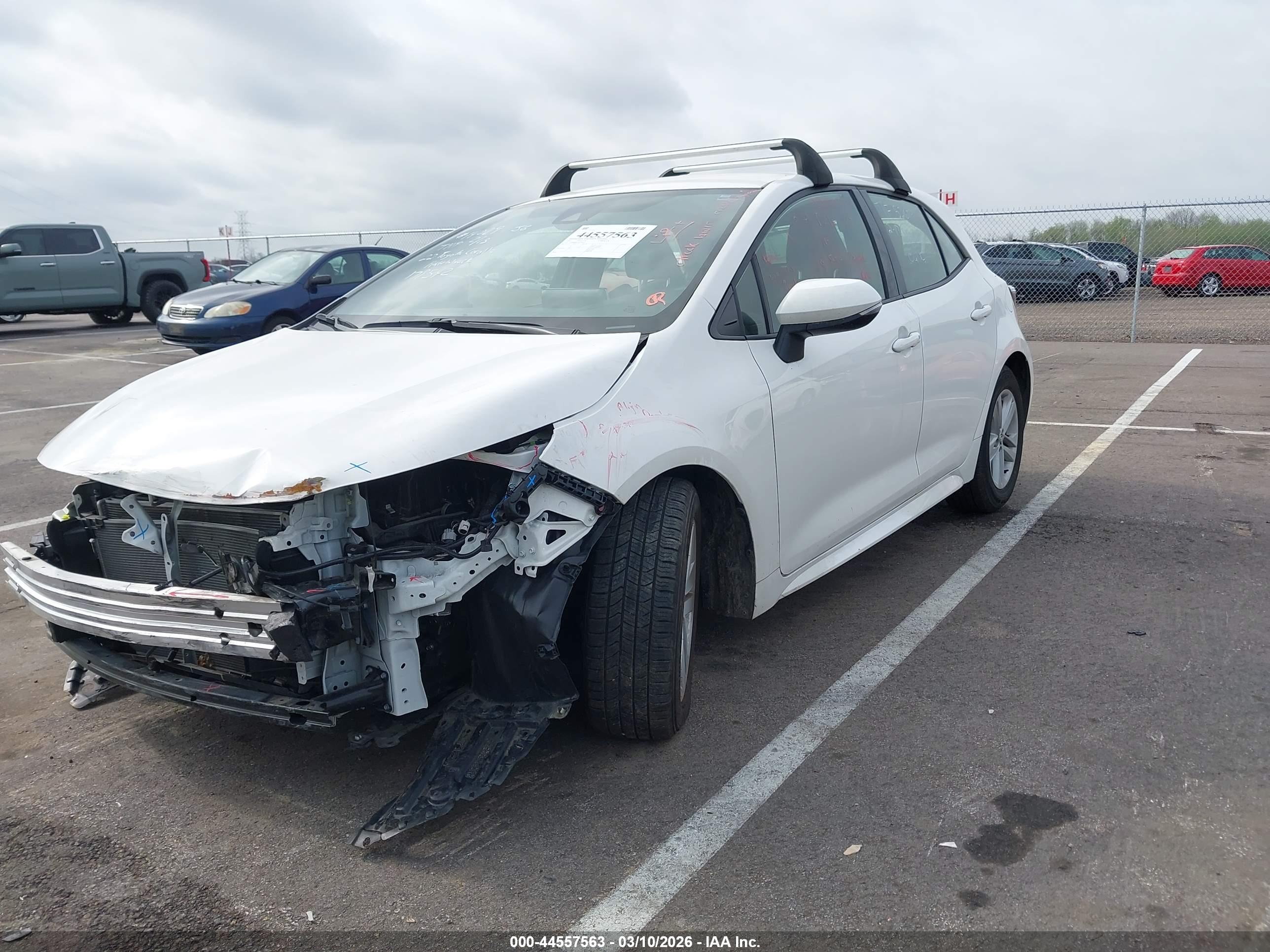 TOYOTA COROLLA image 2
