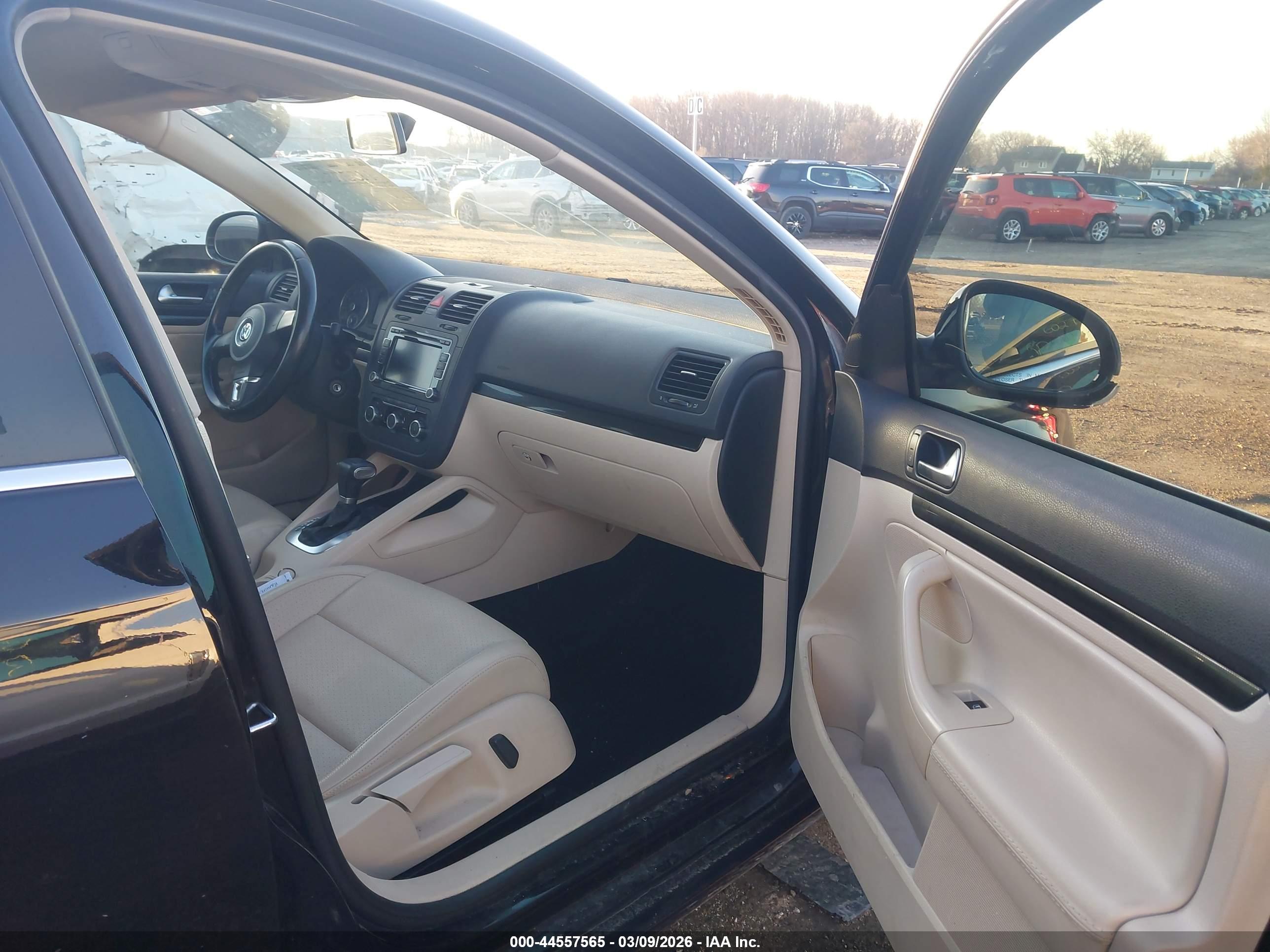 VOLKSWAGEN JETTA image 5
