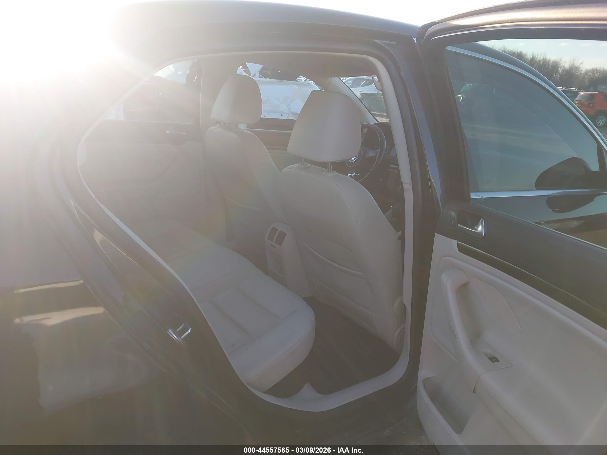 VOLKSWAGEN JETTA image 8
