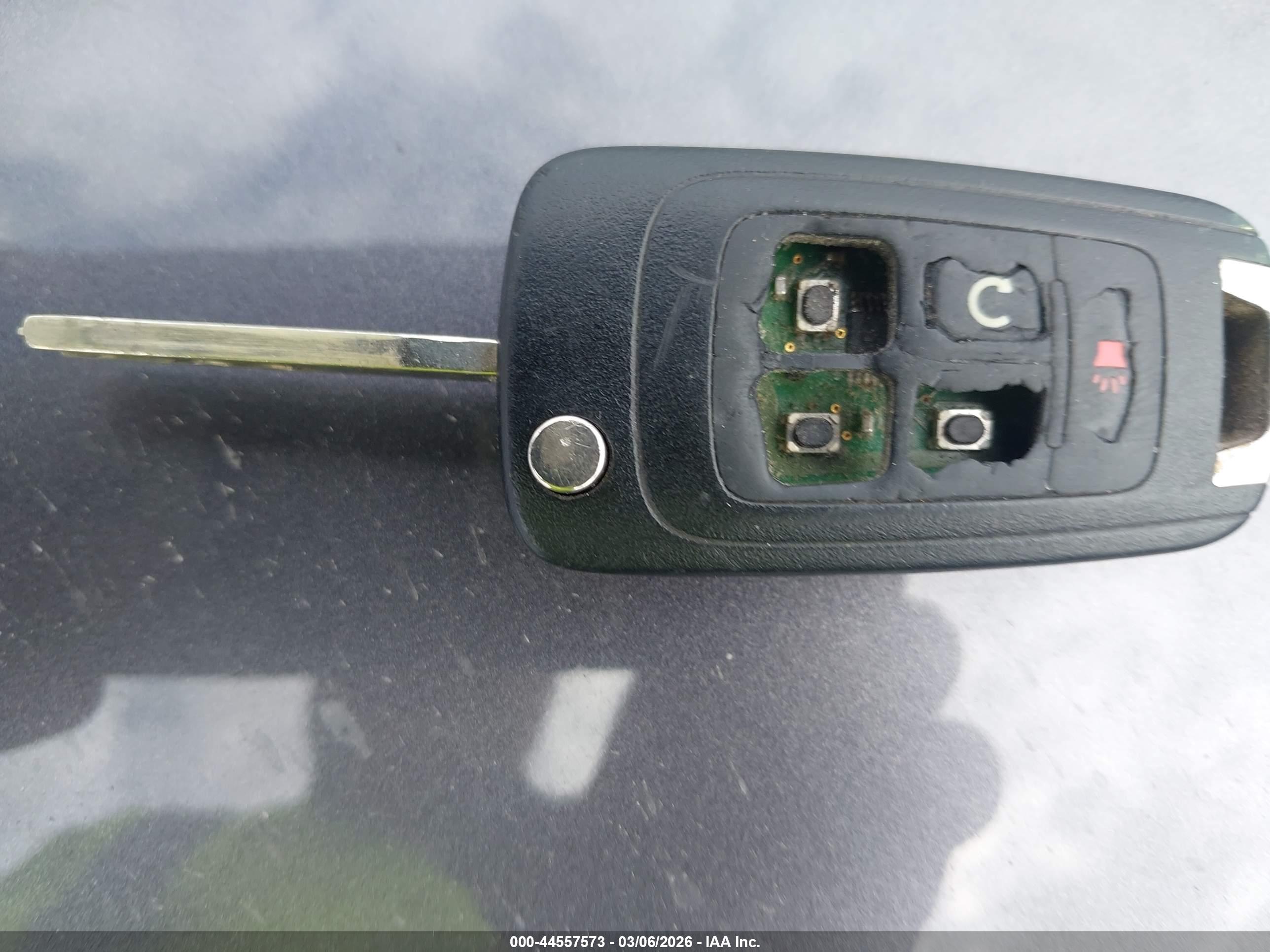 CHEVROLET EQUINOX image 11