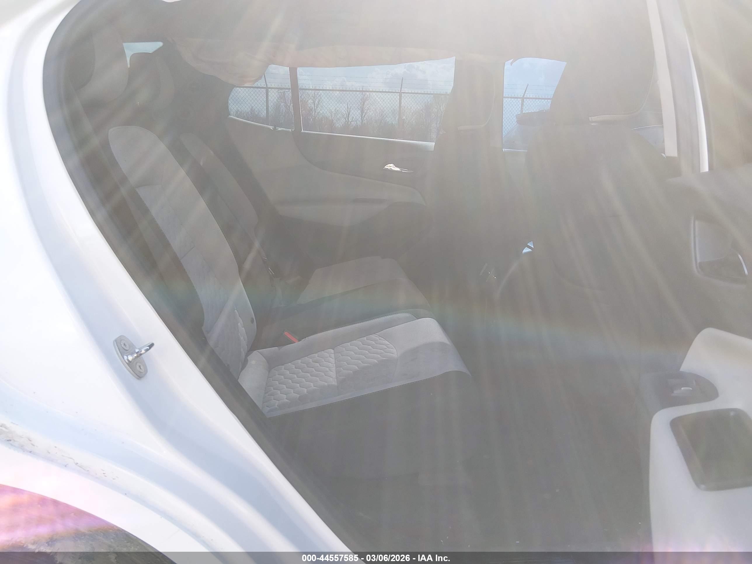 CHEVROLET EQUINOX image 8