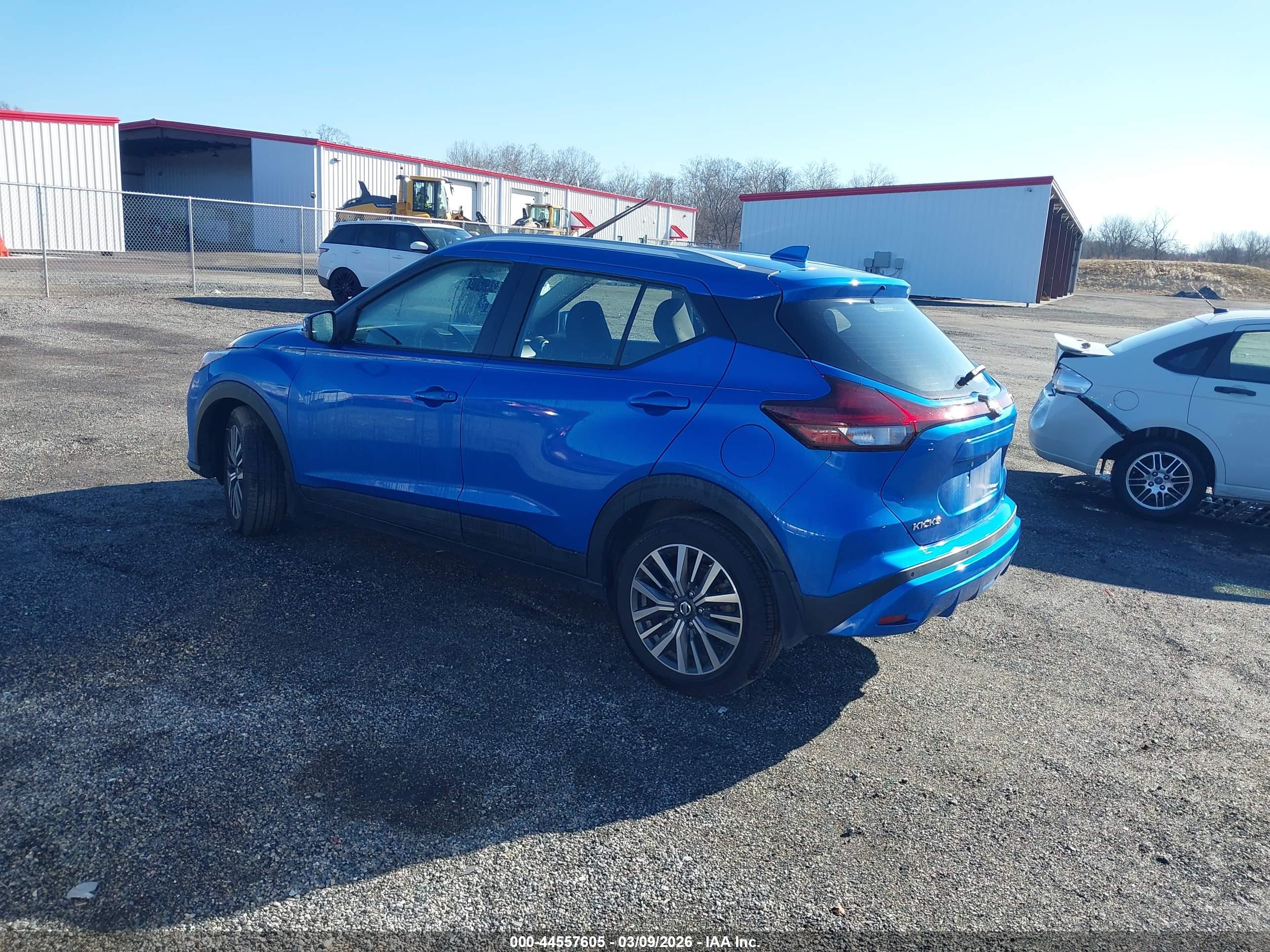 NISSAN KICKS image 3