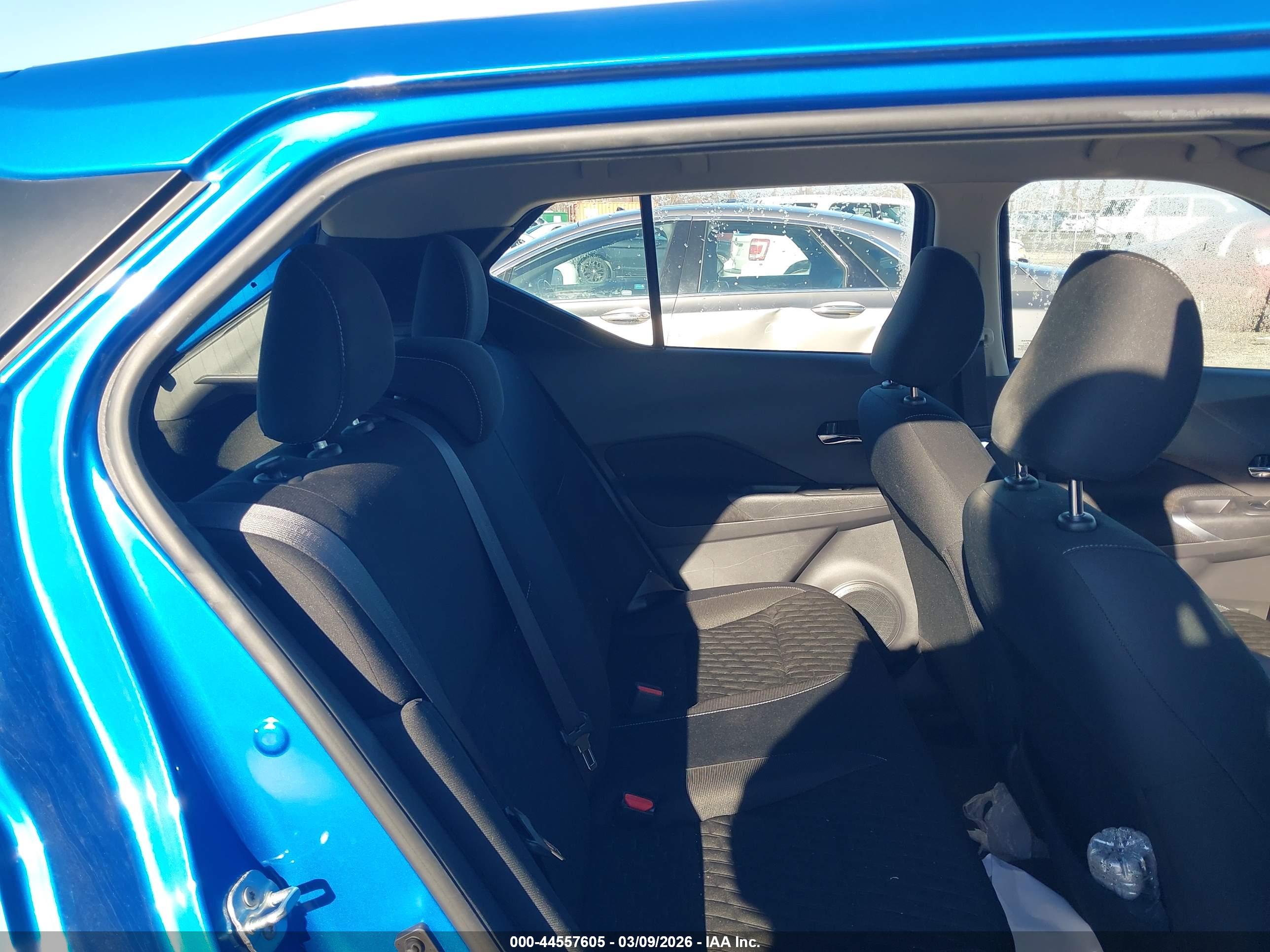 NISSAN KICKS image 8