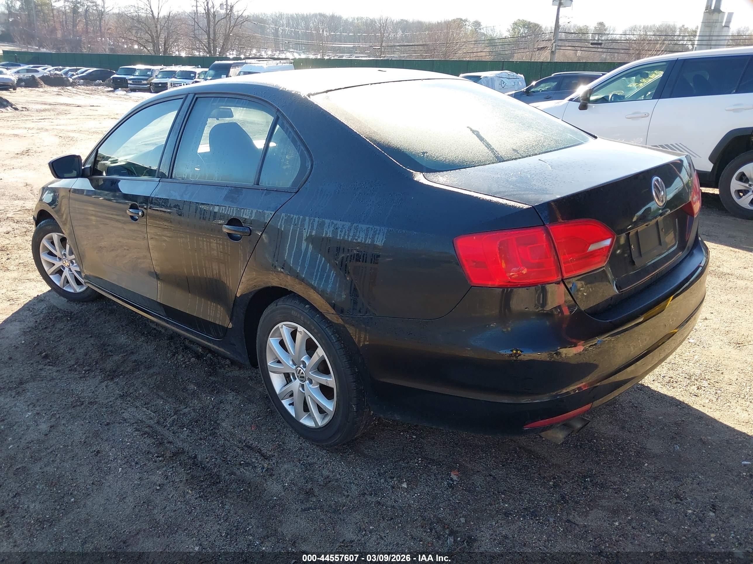 VOLKSWAGEN JETTA image 3