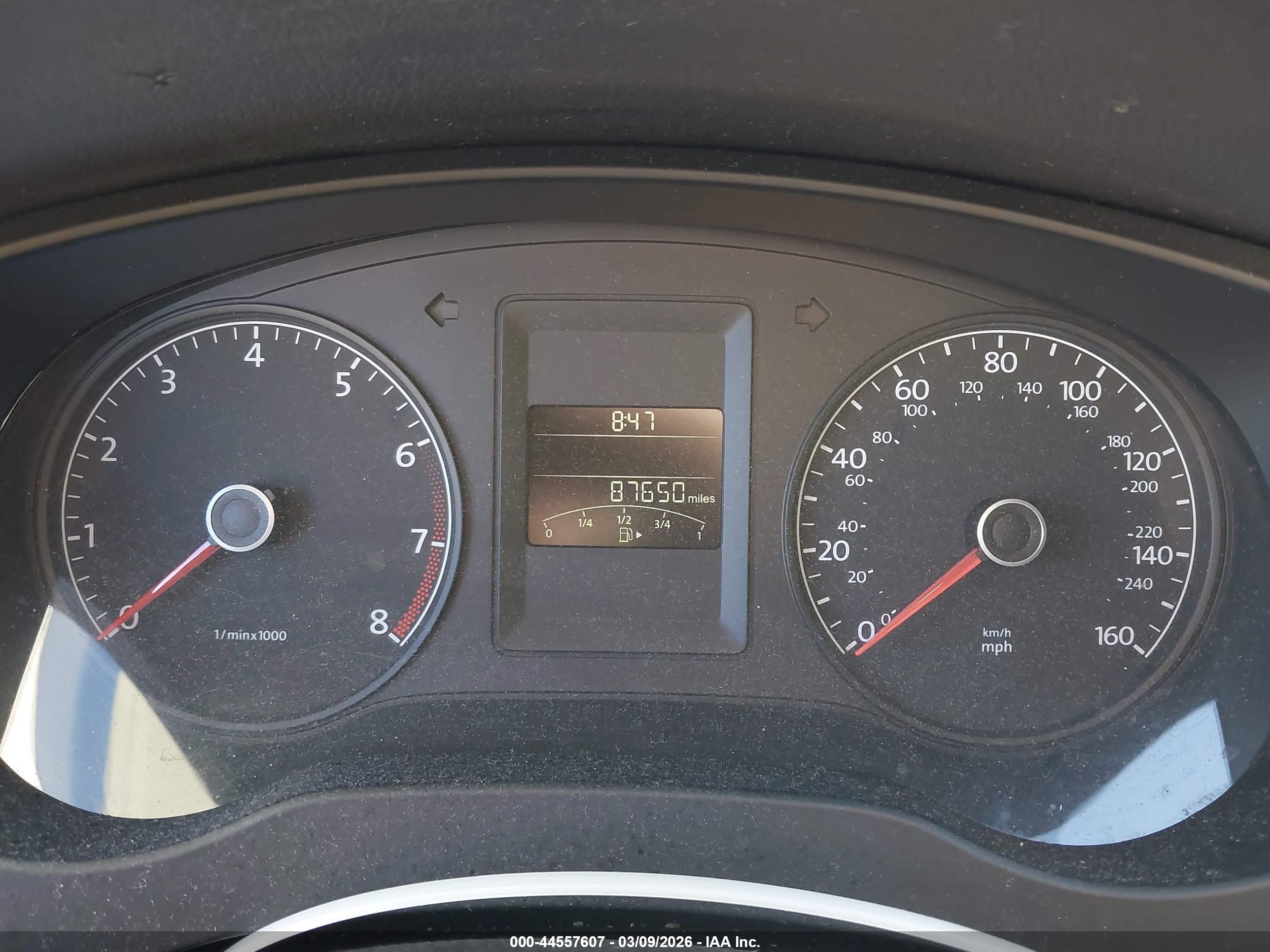 VOLKSWAGEN JETTA image 7