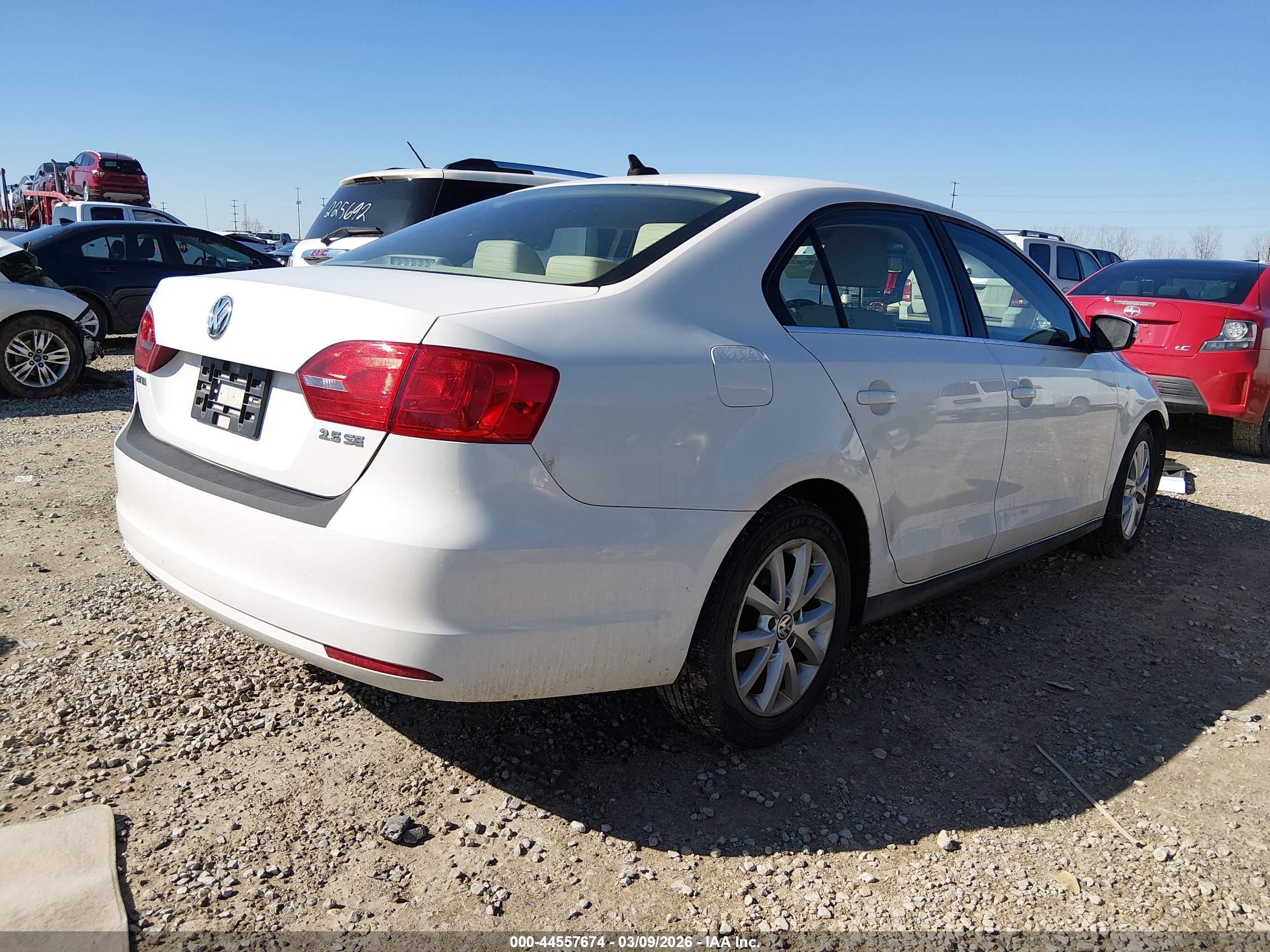 VOLKSWAGEN JETTA image 4