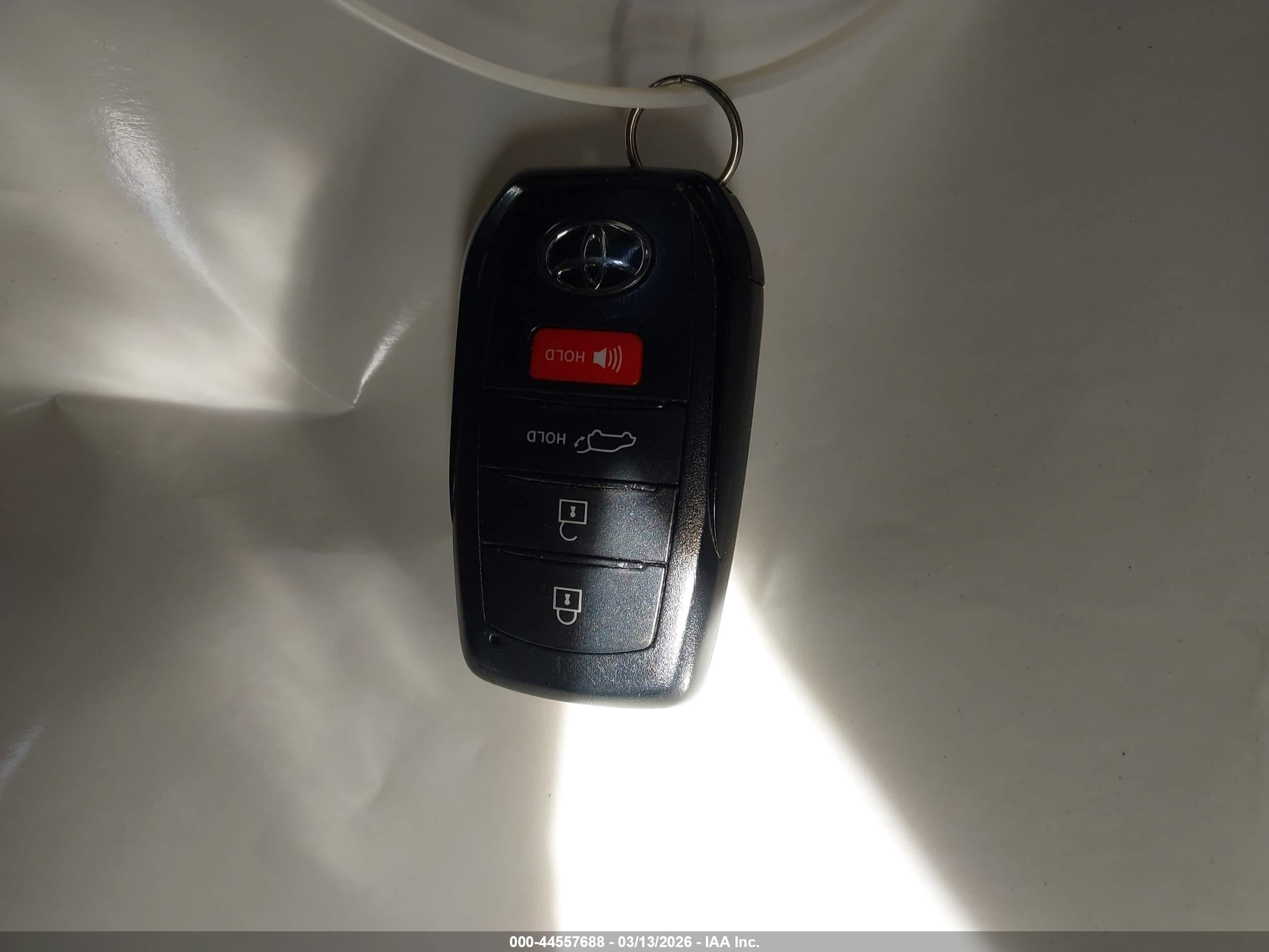 TOYOTA SEQUOIA image 11