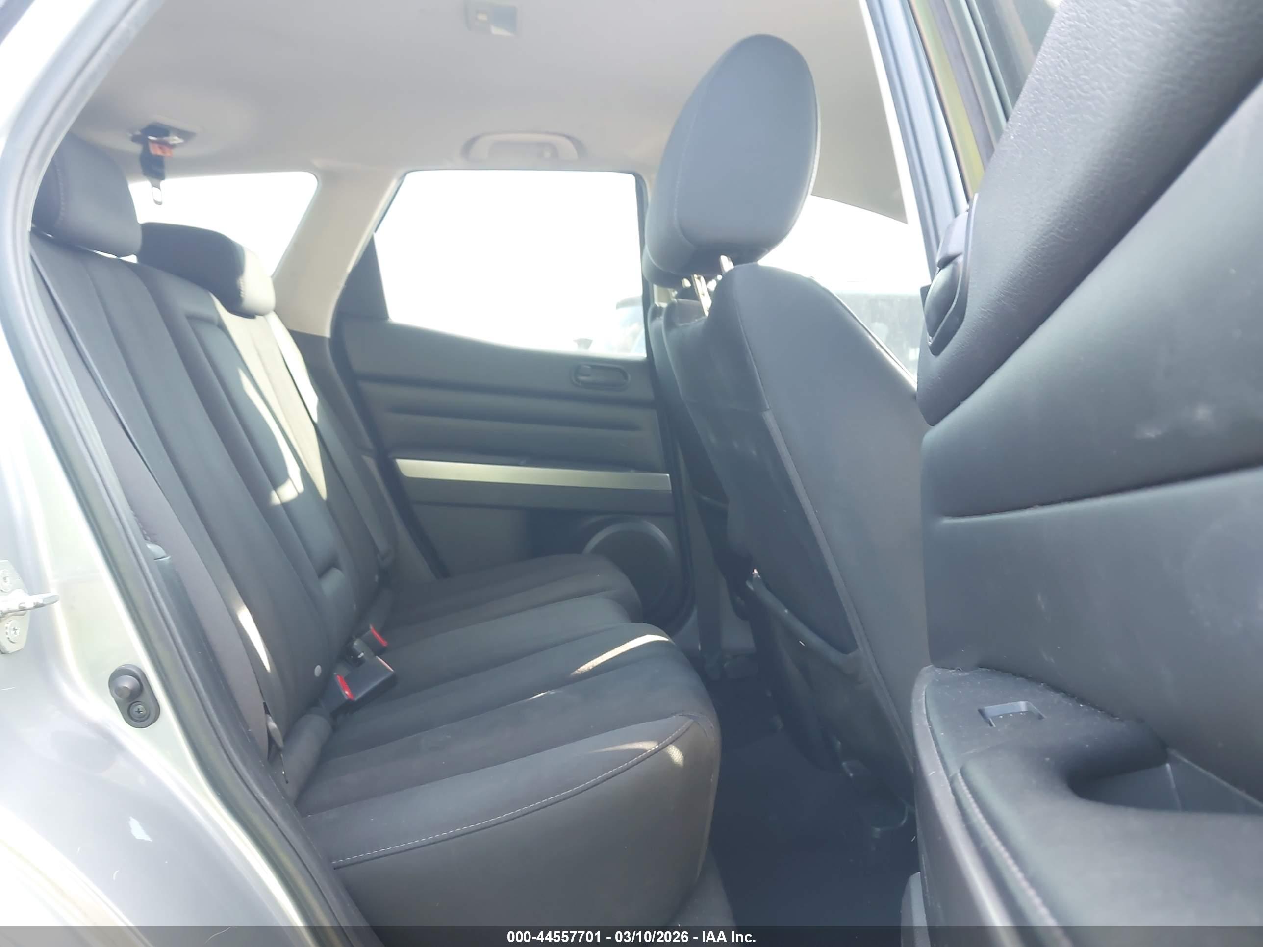 MAZDA CX-7 image 8