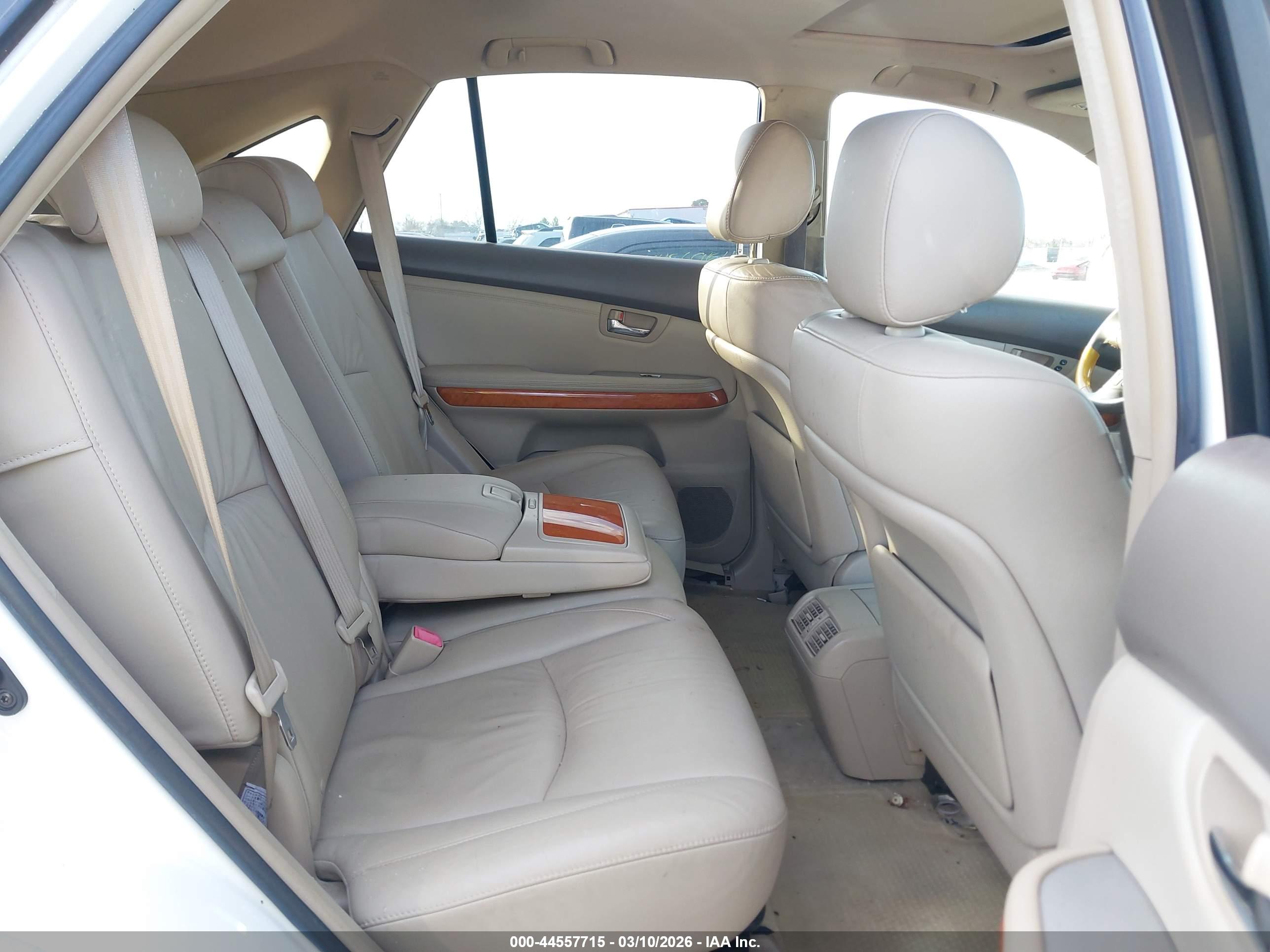 LEXUS RX image 8