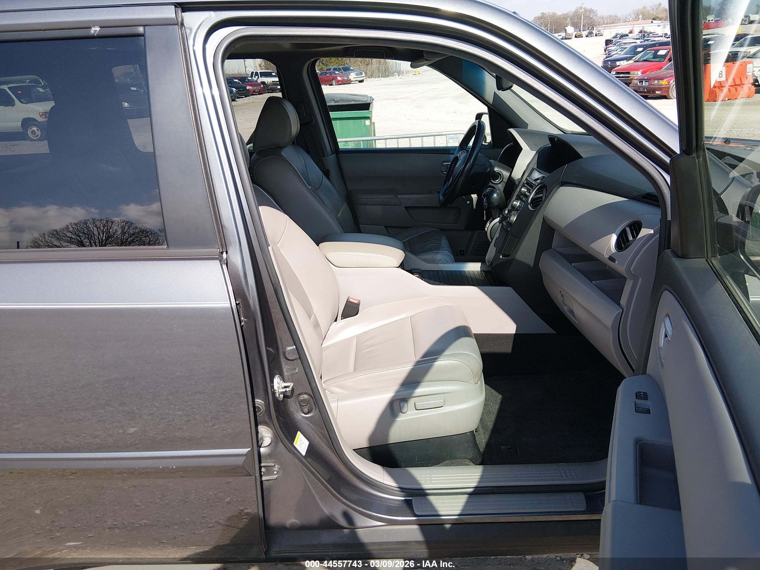 HONDA PILOT image 5