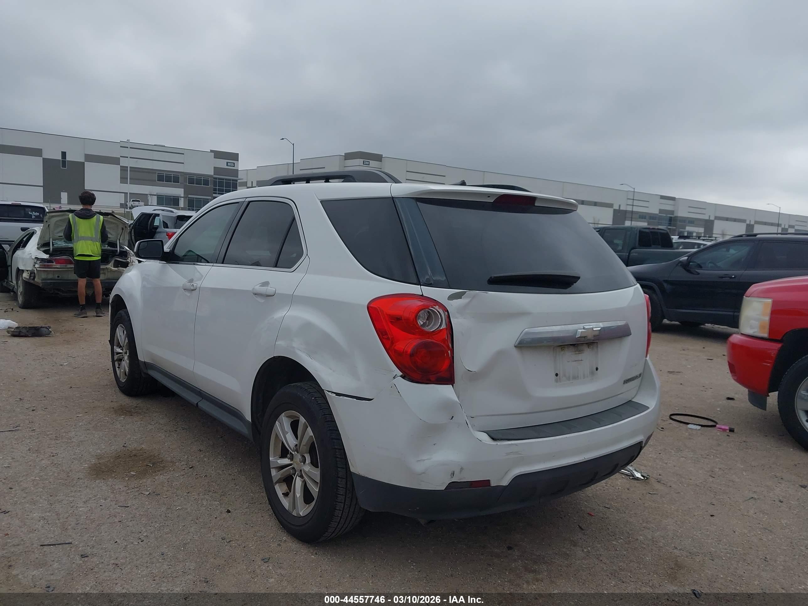 CHEVROLET EQUINOX image 3