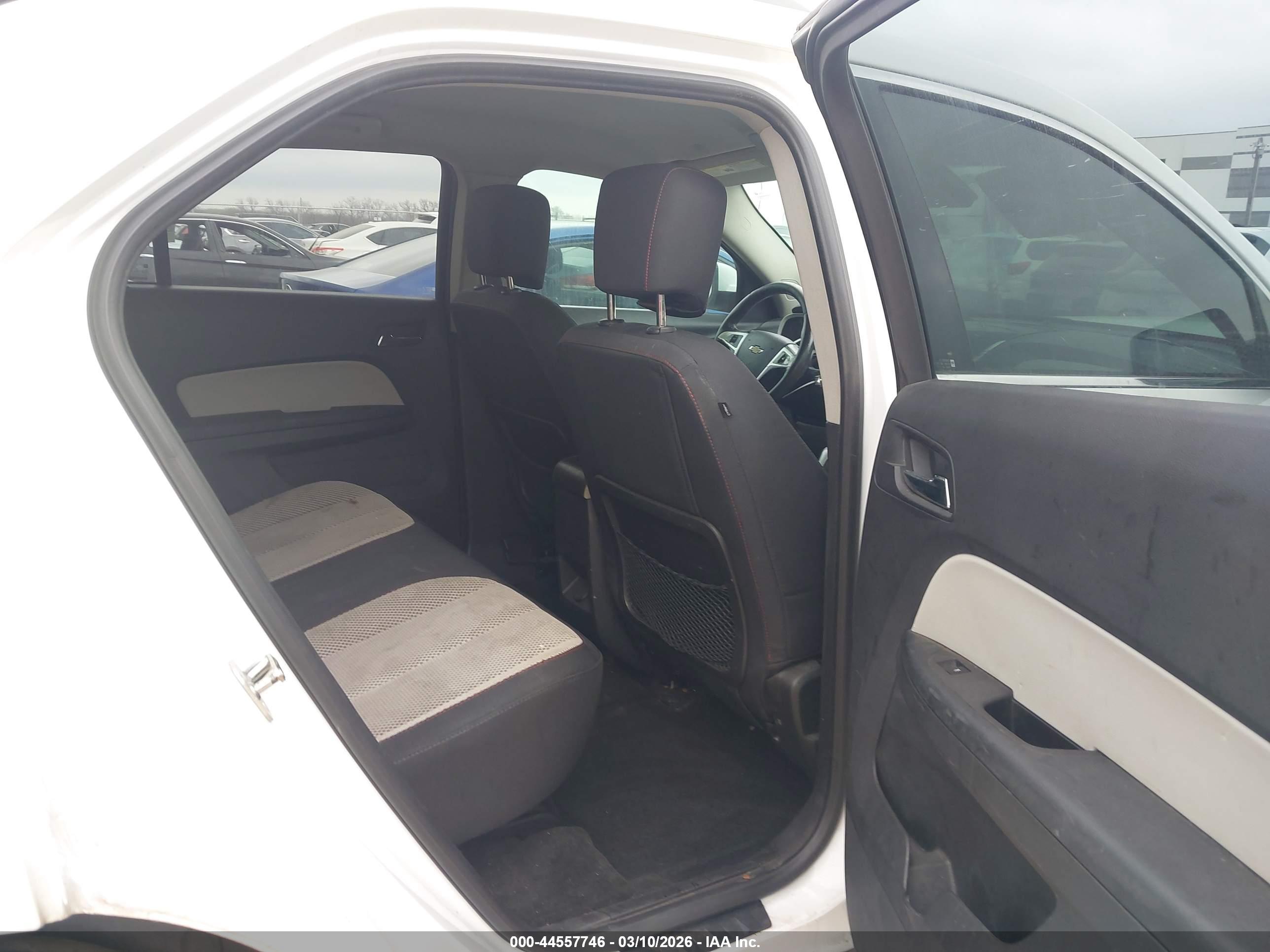 CHEVROLET EQUINOX image 8
